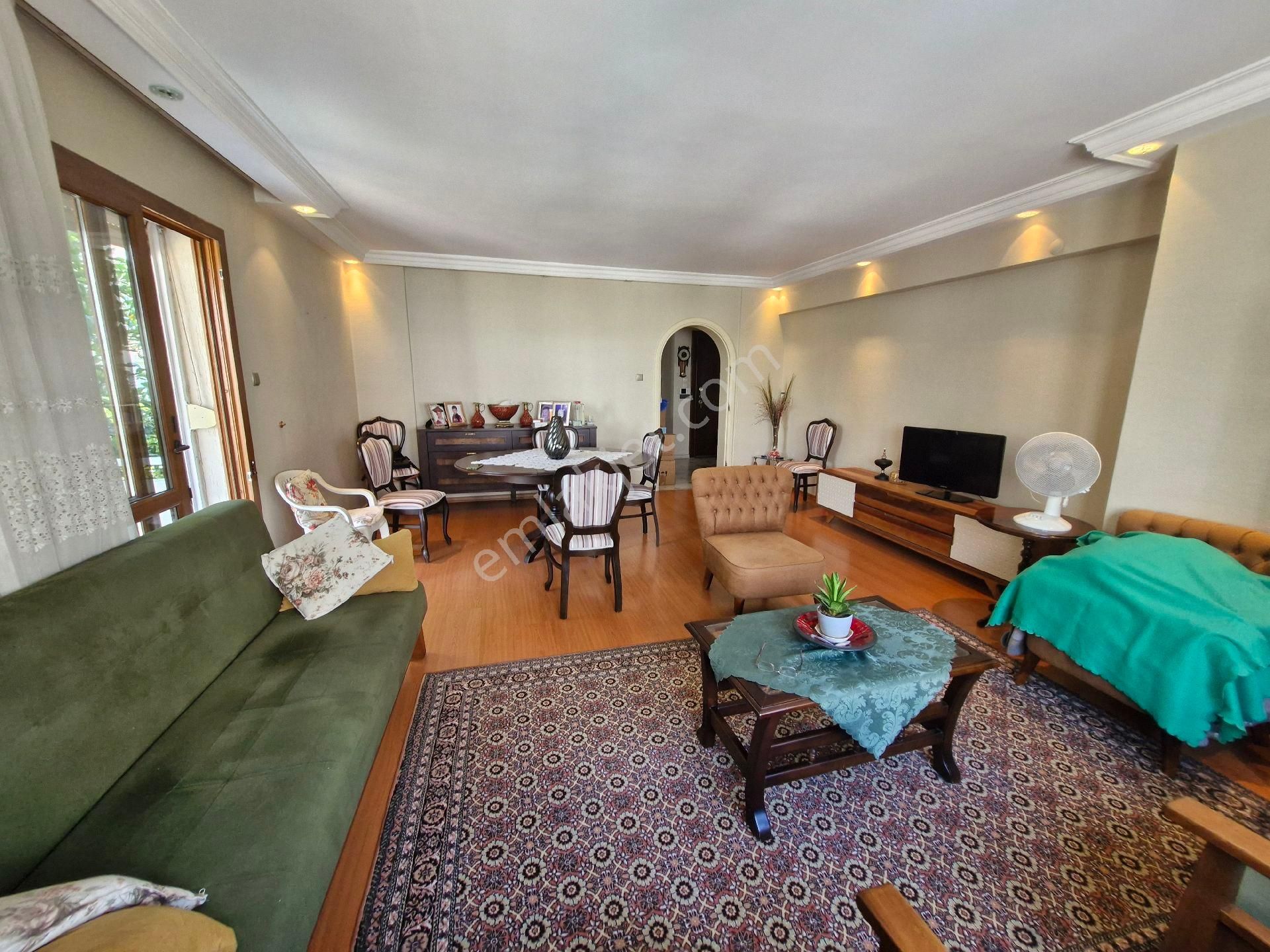 Bostanlıda Asansörlü Köşe Doğalgazlı 3+1 Kiralık Daire Mkd Emlak