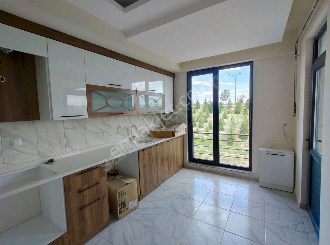 Fatıhte Satılık Sıfır 2+1 Daire
