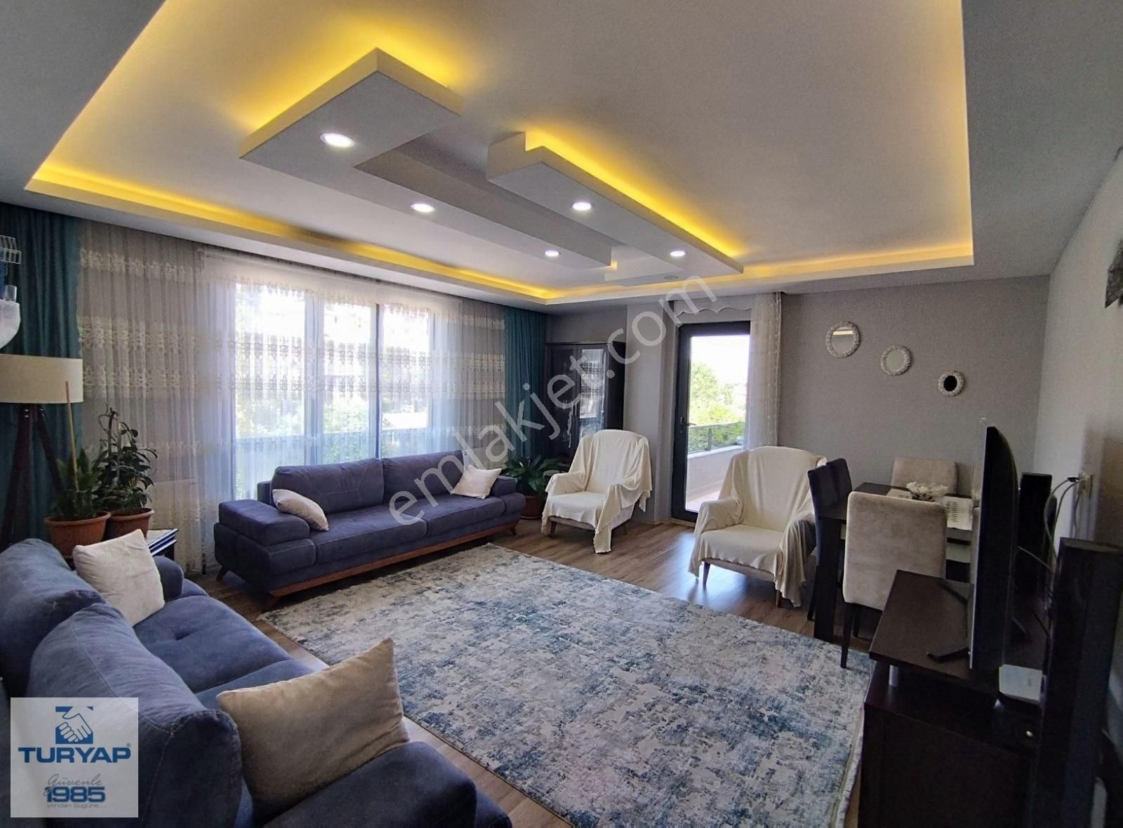 Cadde Üzerinde Satılık Lüks Dubleks Daire