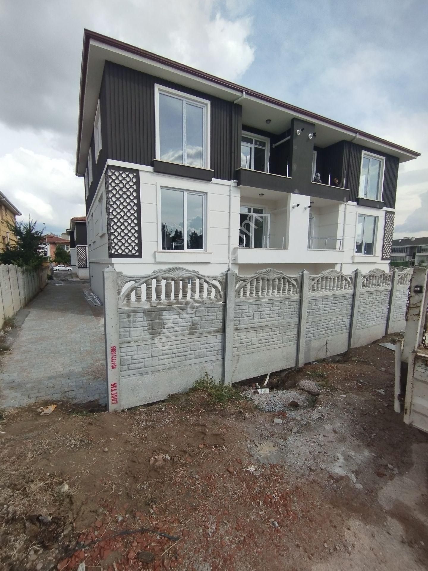 Afyon Karşıyaka Mahallesinde Satılık 3+1 Daire