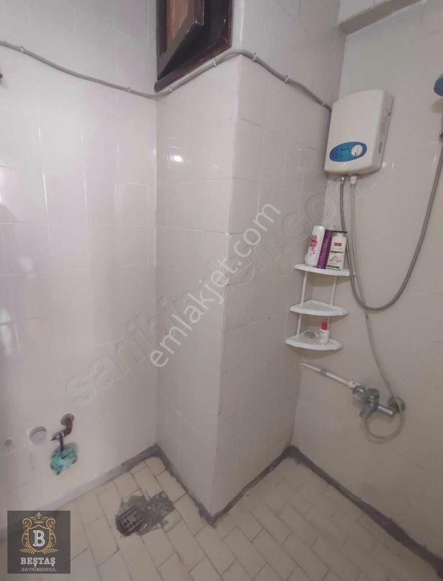 Beştaştan Palmiyede Ebeveyn Banyolu 4+1 Satılık Daire