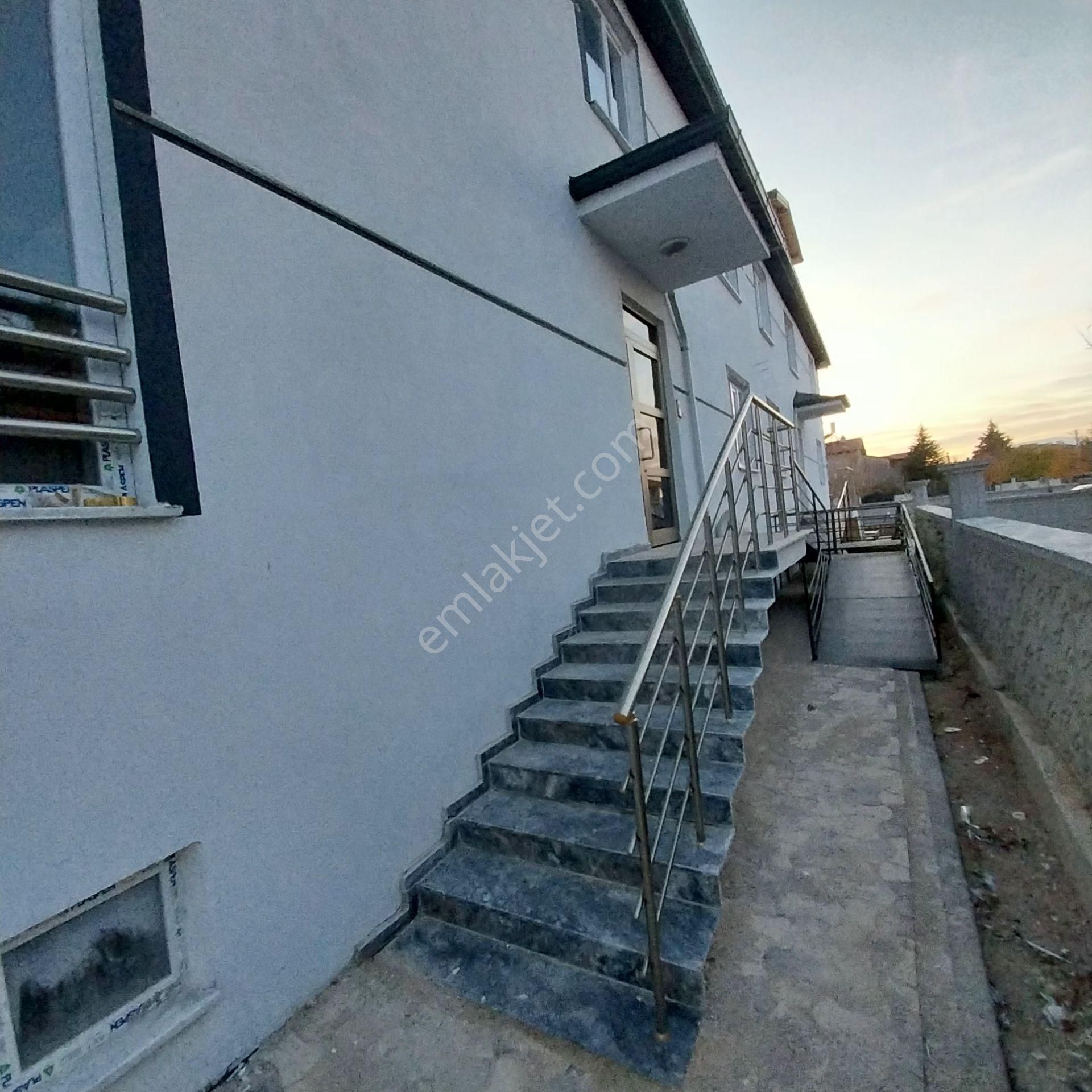 Karaaslanda Satlık Sıfır 2 Katlı Lüks Mustakil Bina - Görsel 32