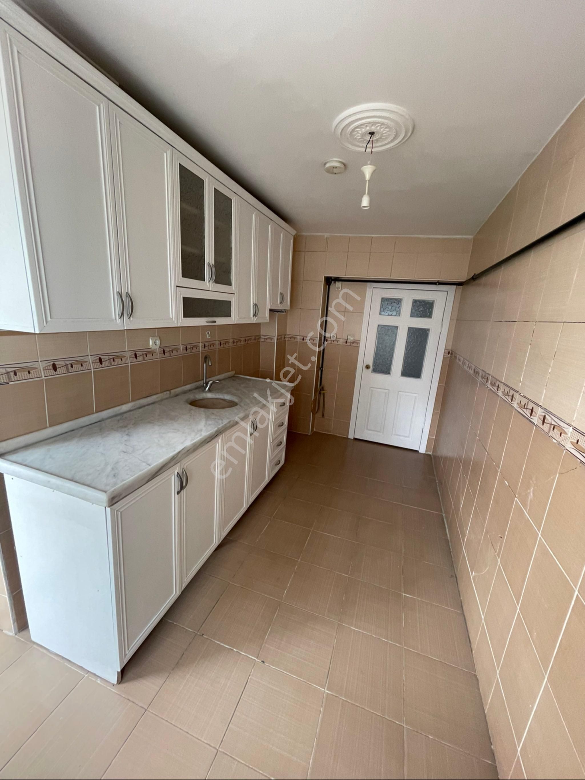 Etimesgut 30 Ağustos Mahallesi Satılık 2 + 1 Bağımsız Daire Acil