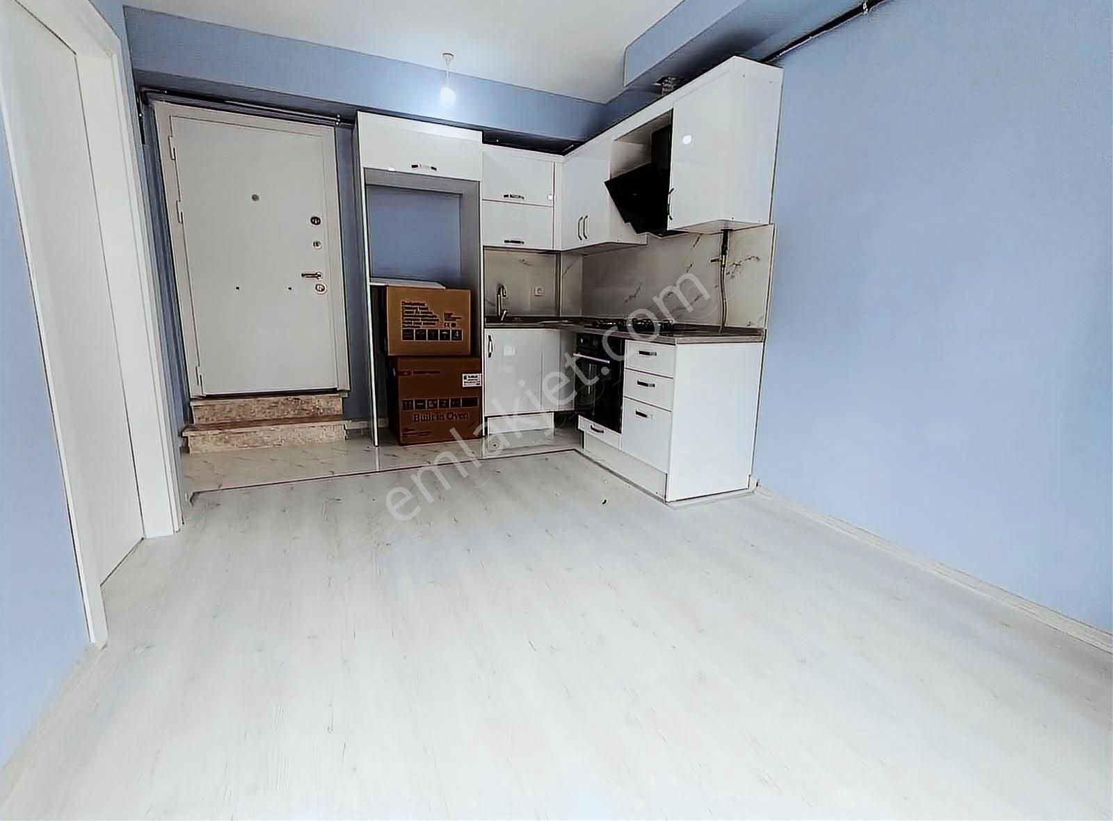 Kartal Yakacık 1+1 Klimalı Ankastreli Bekara Uygun Daire
