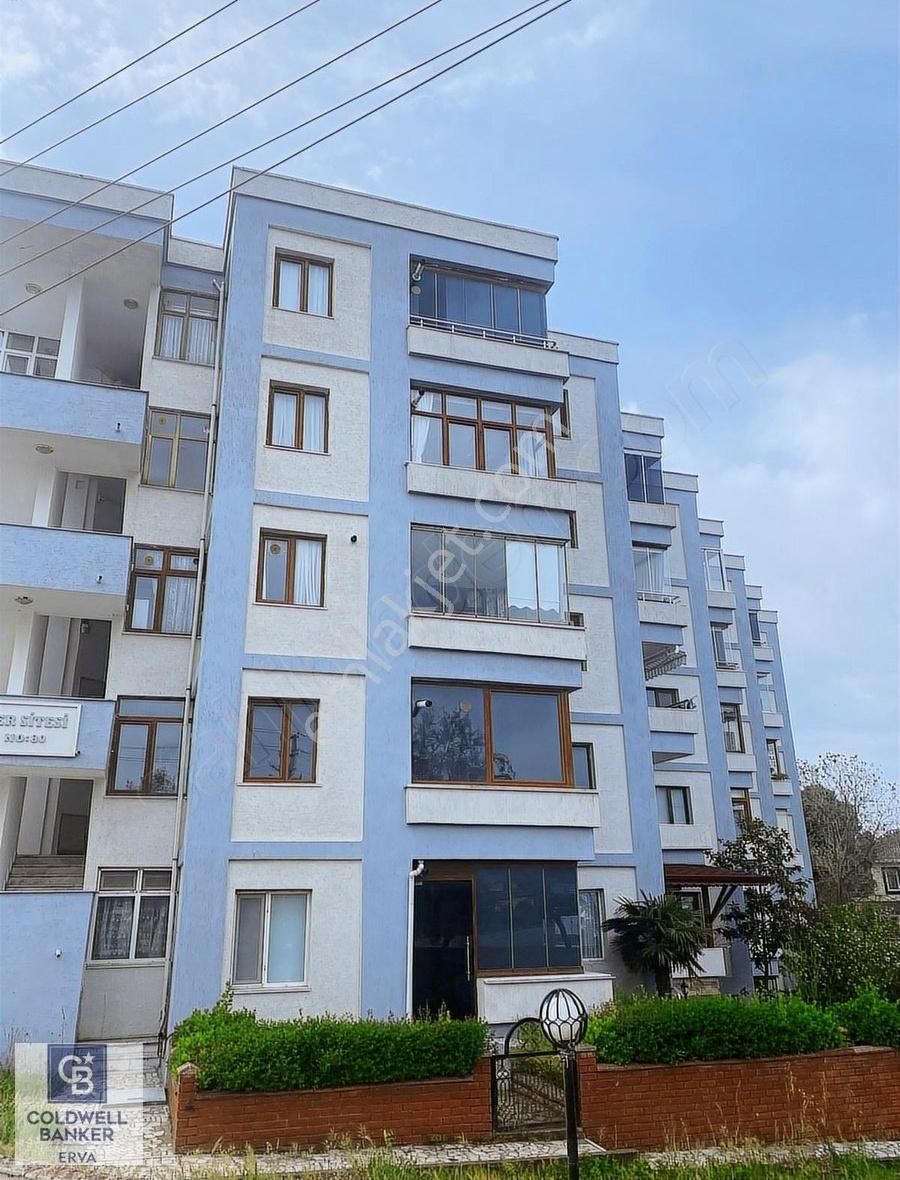 Karasu Zenginler Sitesinde Deniz Manzaralı Kiralık 2+1 Daire