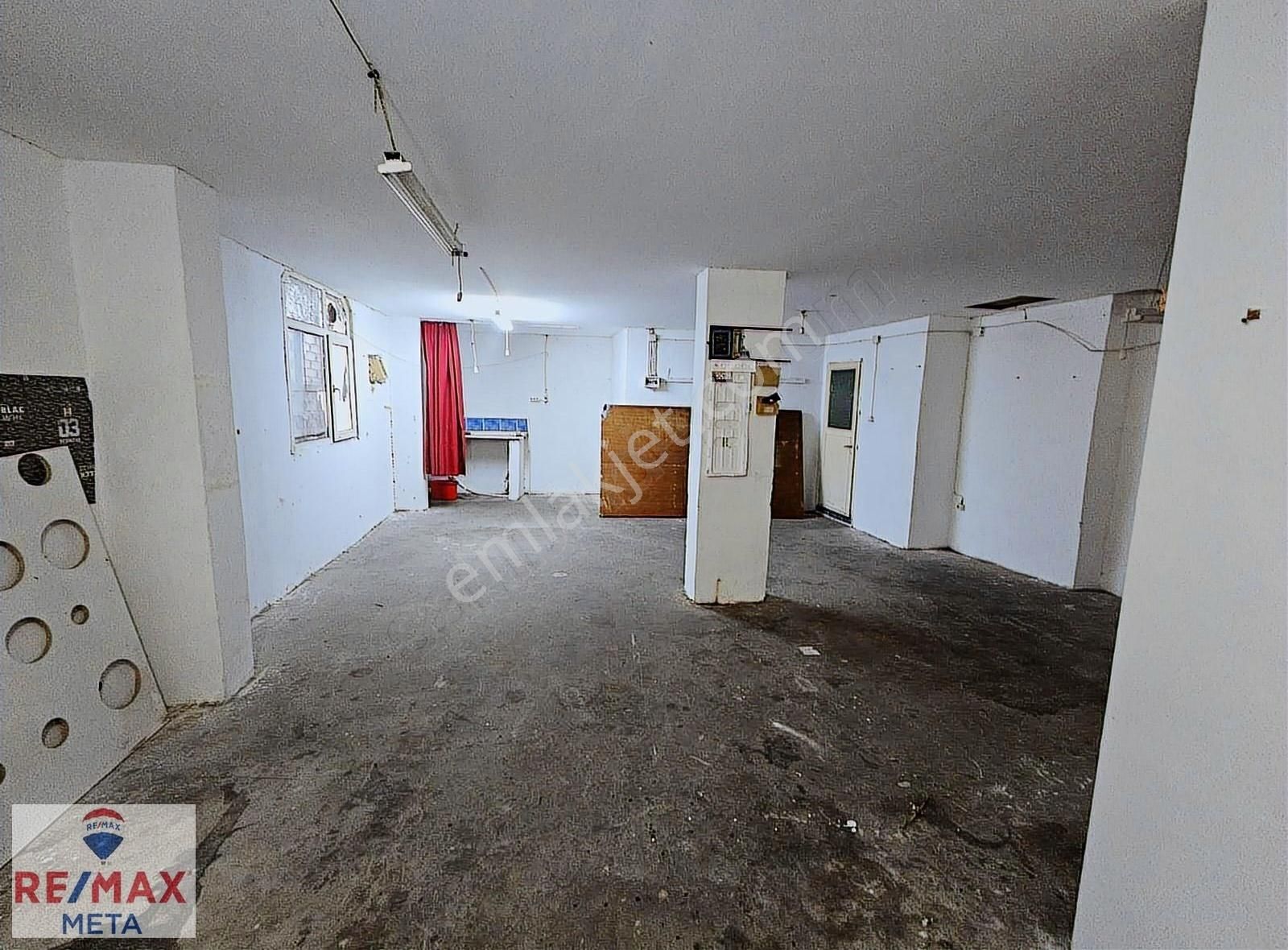Kiralık Atölye&depo Küçüķçékmecede Müstakil Girişli