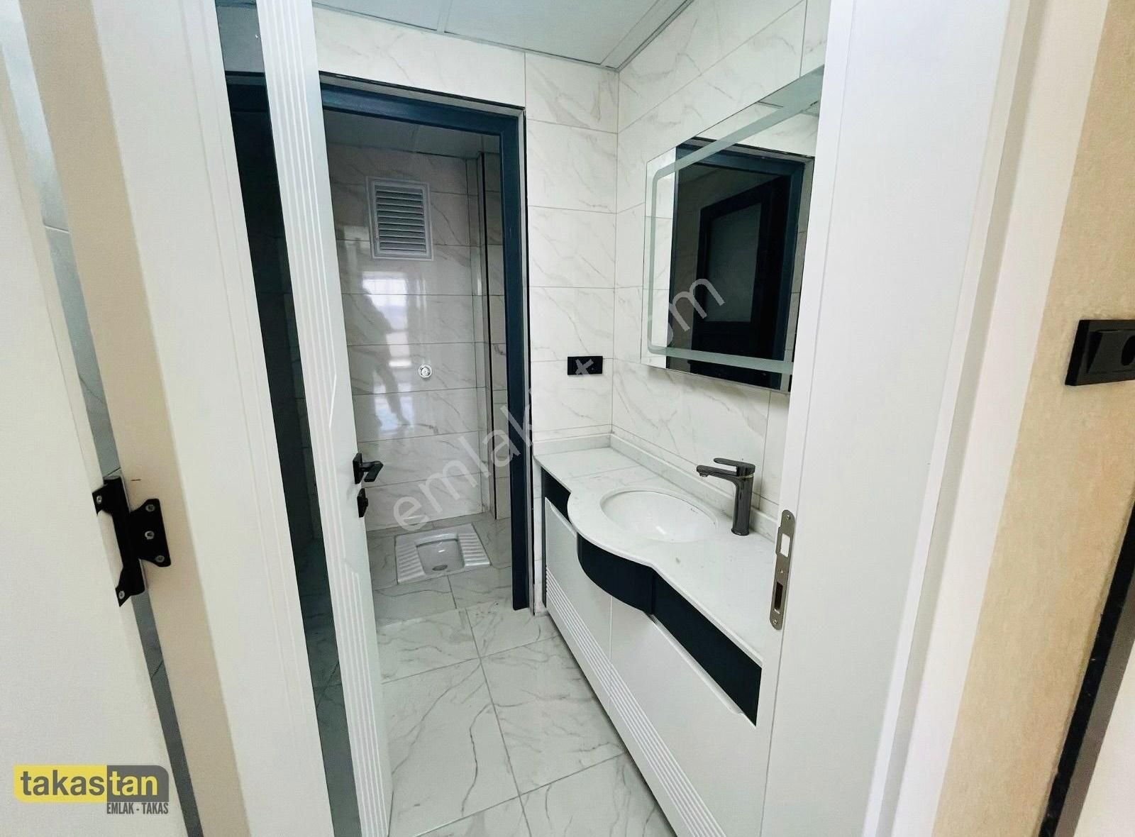 Belkısta Ana Cadde Üzerinde 3,5+1 Ultra Lüks Sıfır Daire