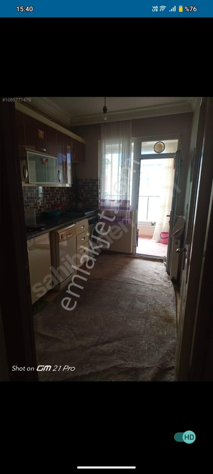 Metrobüse 12 Dk. 105 M2 Ara Kat Kombili Temiz Daire Aile Apartmanı