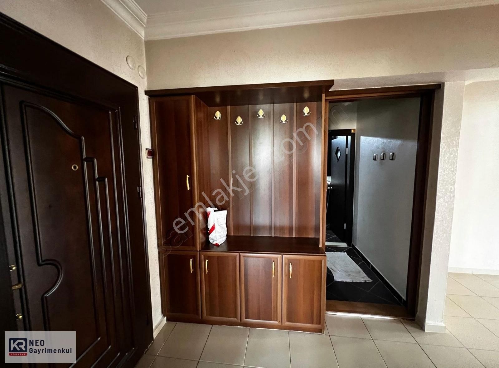 Kr Neo'dan Ataevler Nilüfer Hatun Cd 3+1 Bakımlı Kiralık Daire