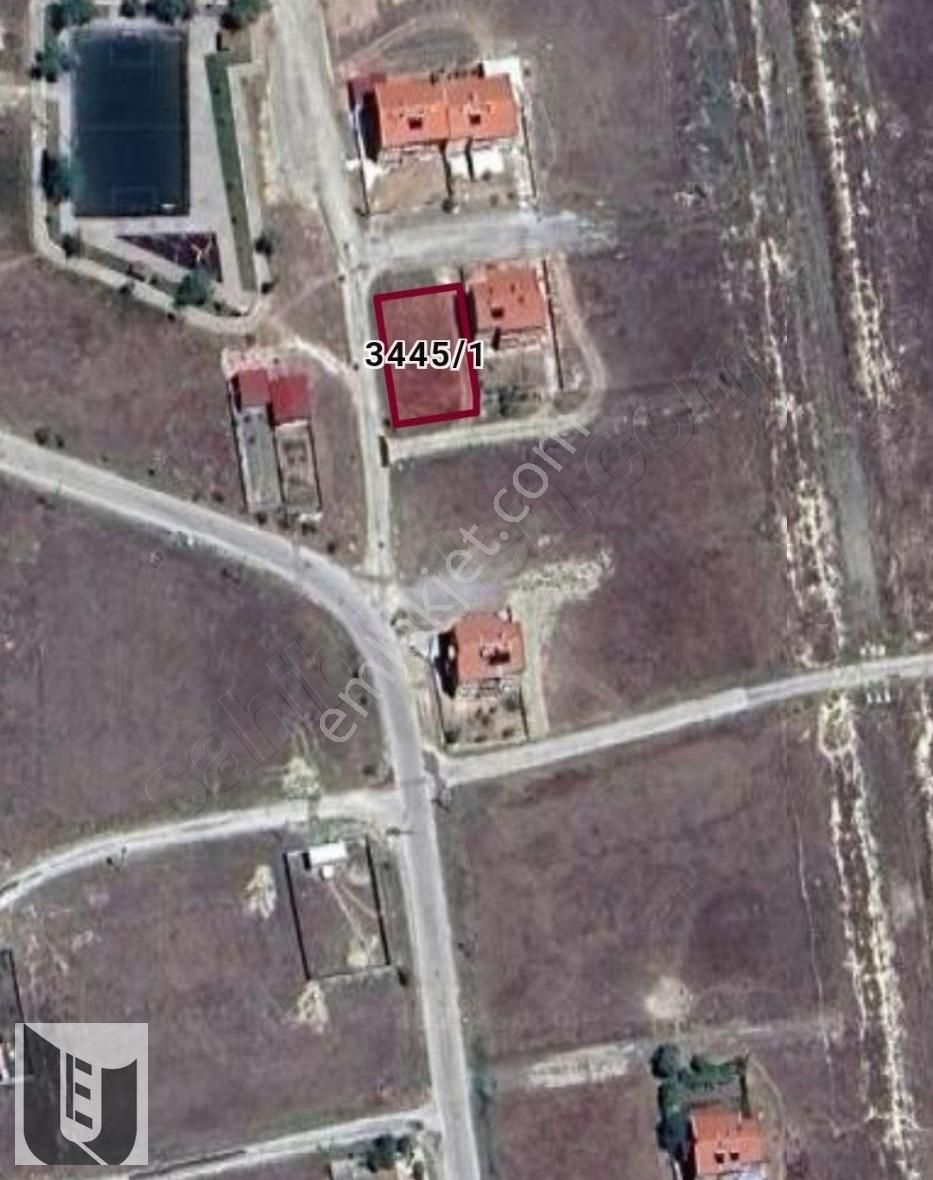 Uydukent Emlak'tan 3 Tarafı Yol Emsalsiz 400m2 Arsa