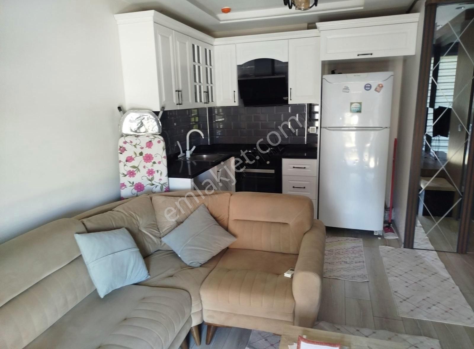 Onur Dan Denize Yürüme Mesafesinde Lüks Eşyalı Satılık Daire