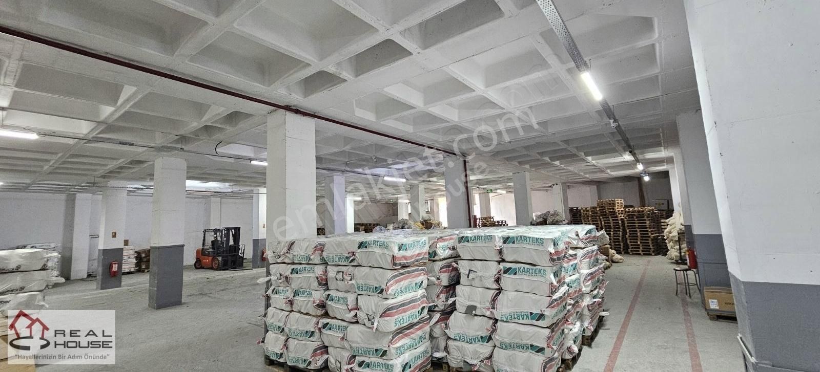 Halkalı Atakentte Kiralık 1300 M2 Depo İmalathane Atölye - Görsel 3