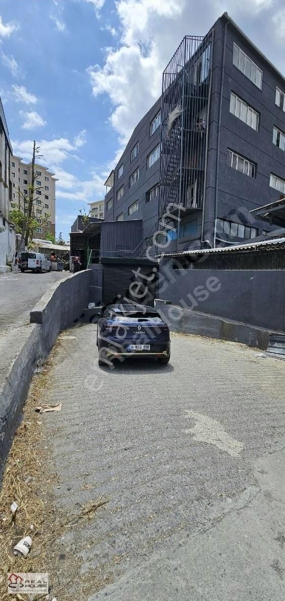 Halkalı Atakentte Kiralık 1300 M2 Depo İmalathane Atölye - Görsel 13