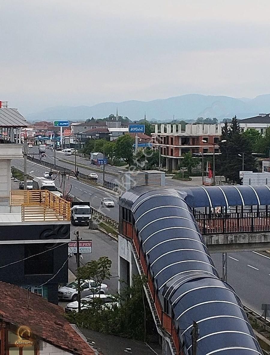 Öğretmen'den Rasim Betir Bulvarına Yakın 3+1 Kiralık Daire