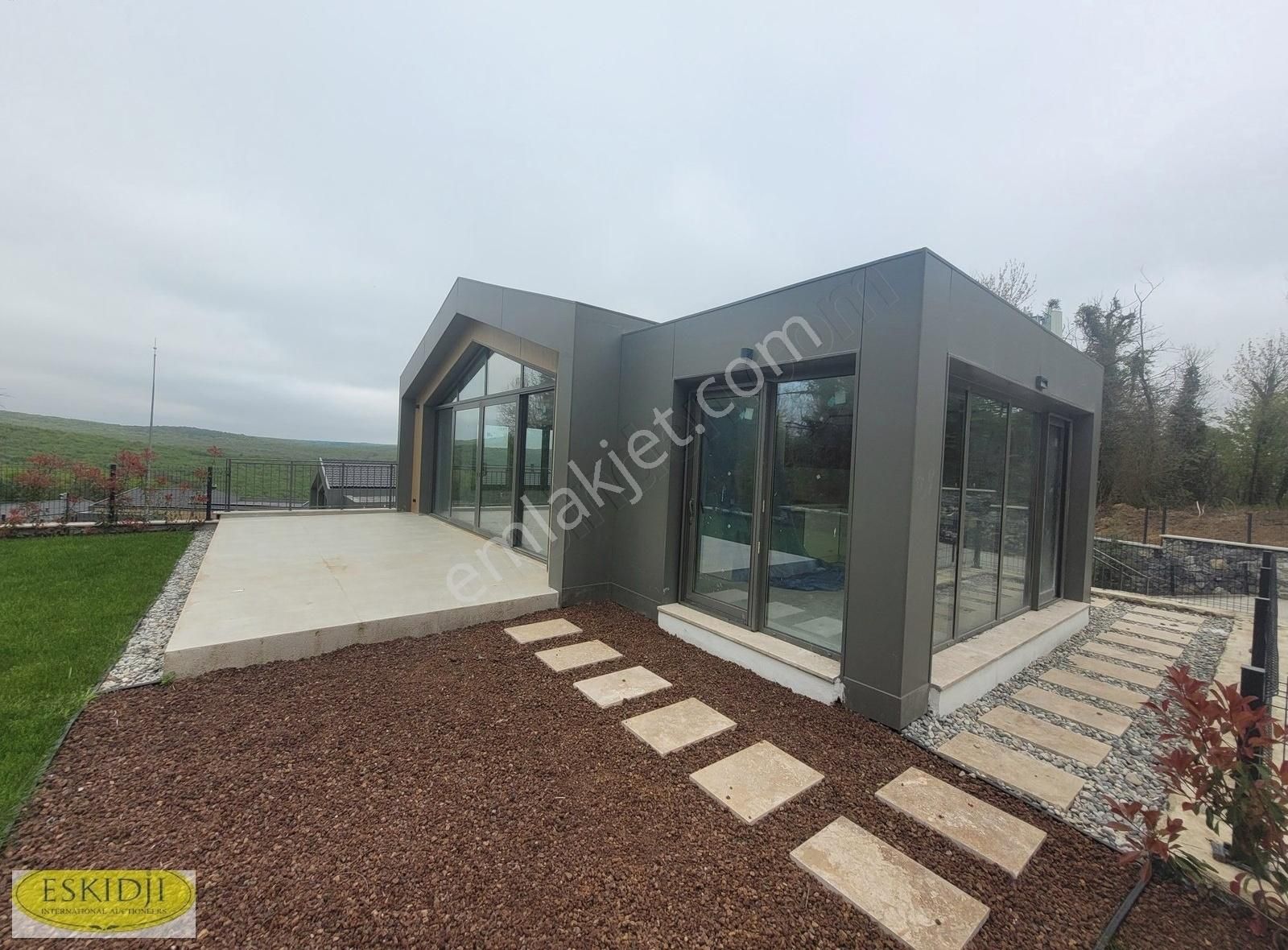 Eskidji' Den Reşadiyede Site İçi Müstakil Sıfır 5+1 215m2