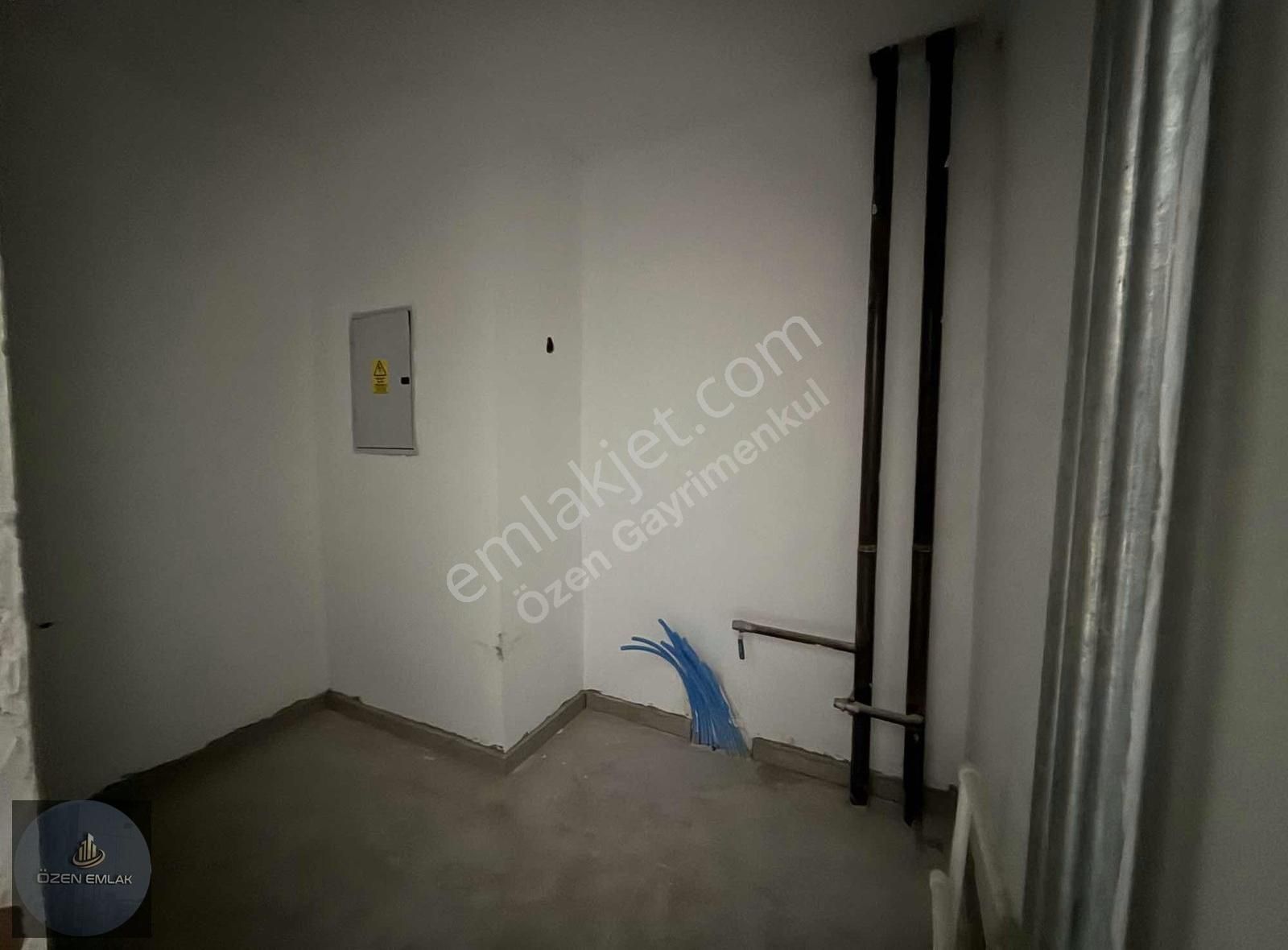 Özen Emlak'tan Satılık 2+1 125m2 Daire