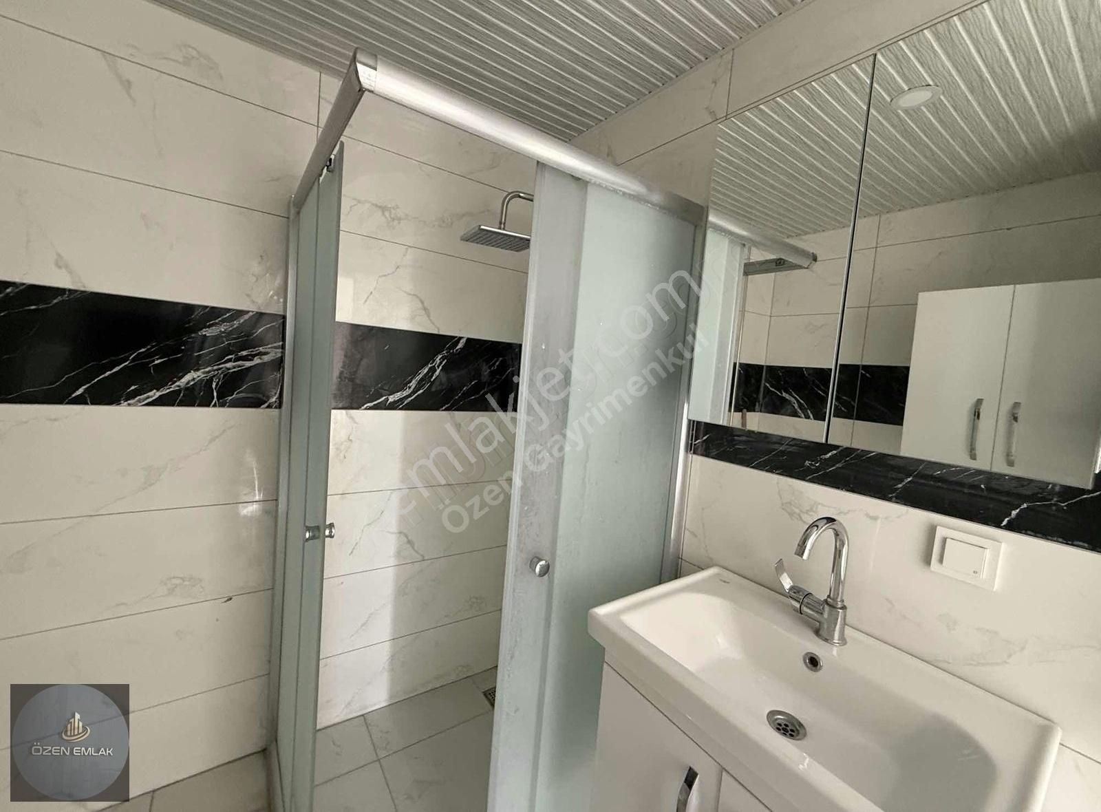 Özen Emlaktan Kiralık Eşyasız 1+1 Daire