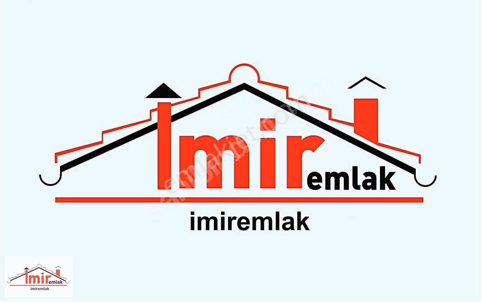 İmir Emlak'tan Başkent Caddesi Üzerinde 300m² Depolu Dükkan.