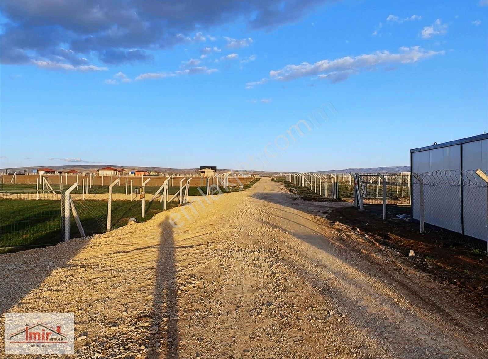 İmir Emlak'tan Güldarp'ta 300m² Hobi Bahçeleri Havaalanı Yakını - Görsel 6