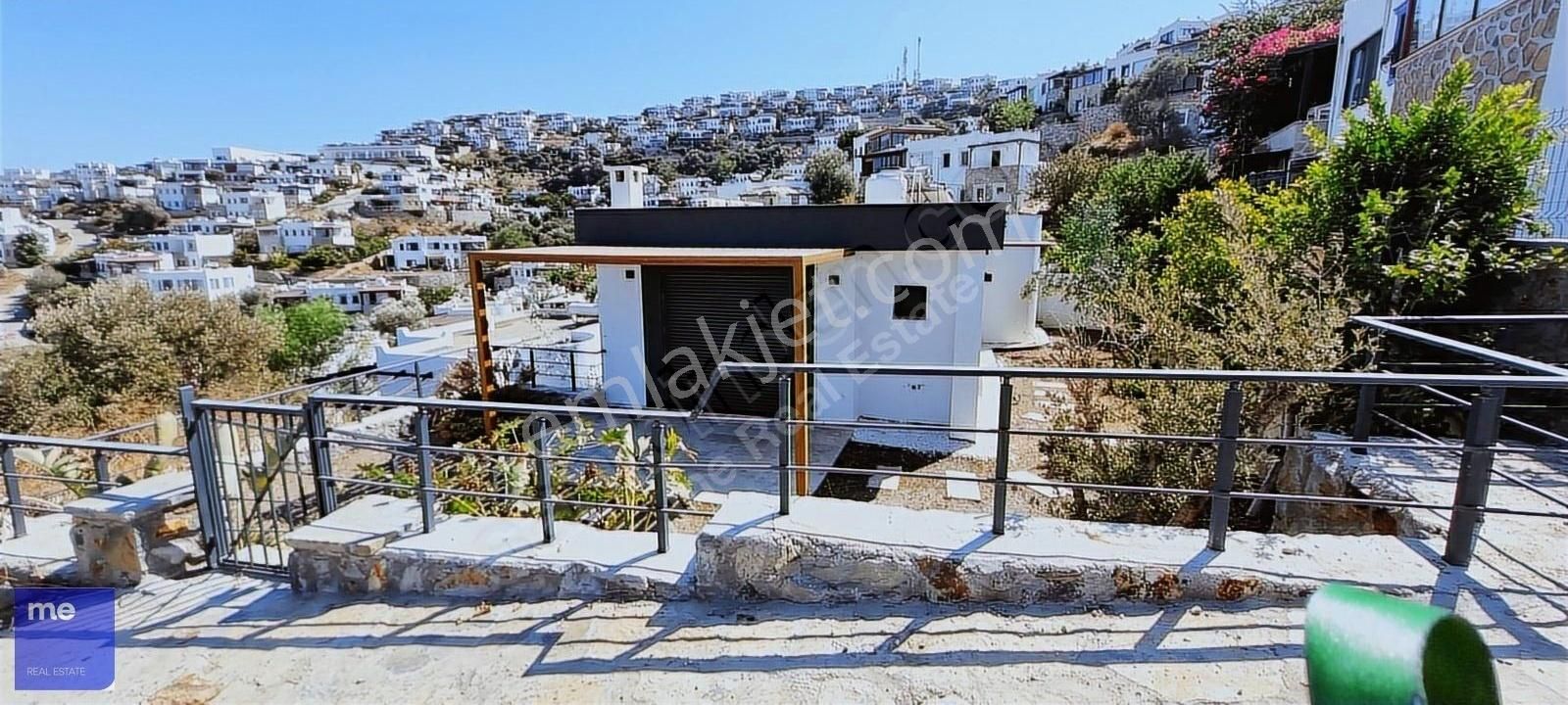Bodrum Gümüşlük'te İkiz Dubleks Villa