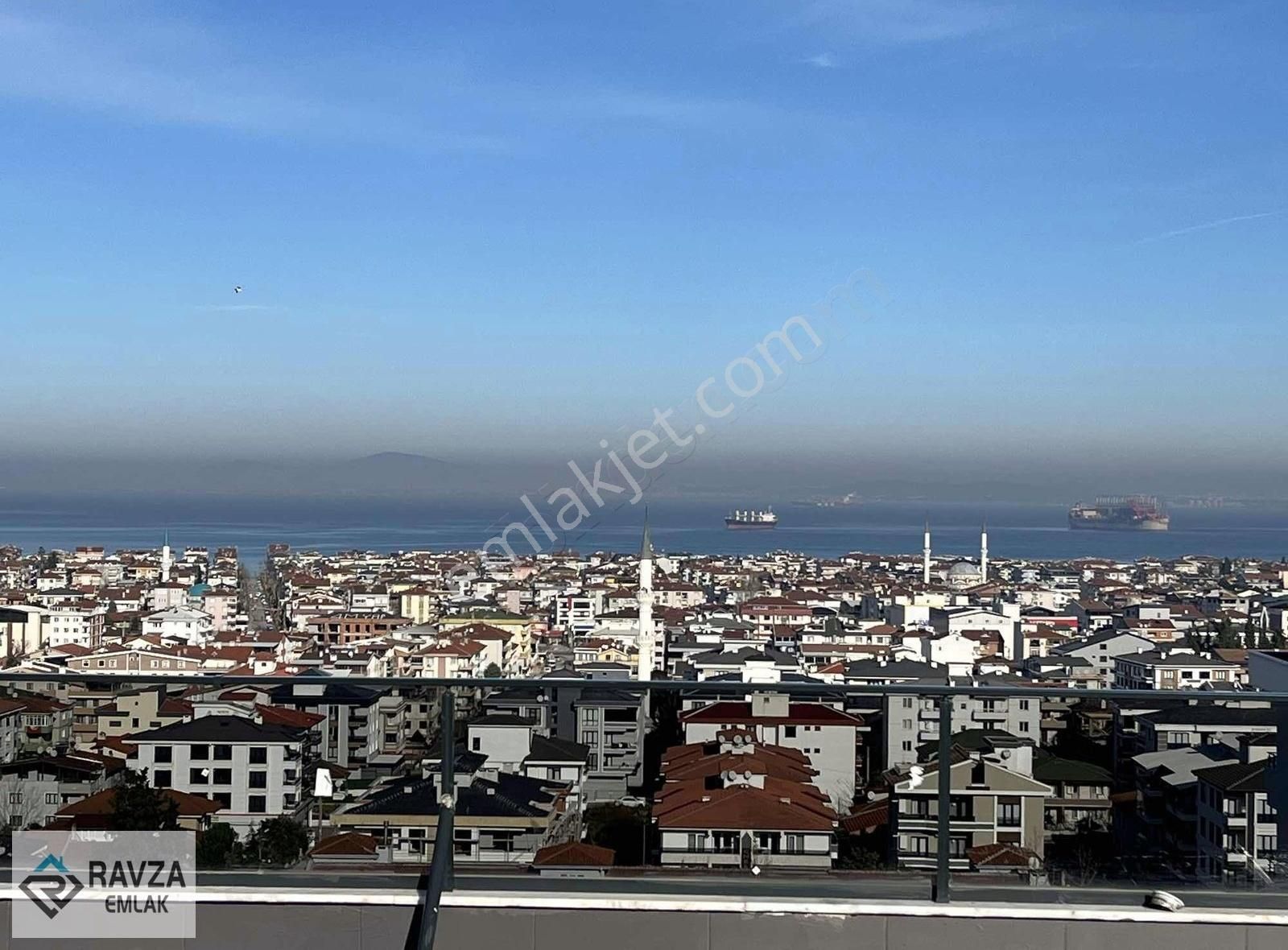 Ravza Emlak'tan Site İçerisinde Deniz Manzaralı Dublex Daire