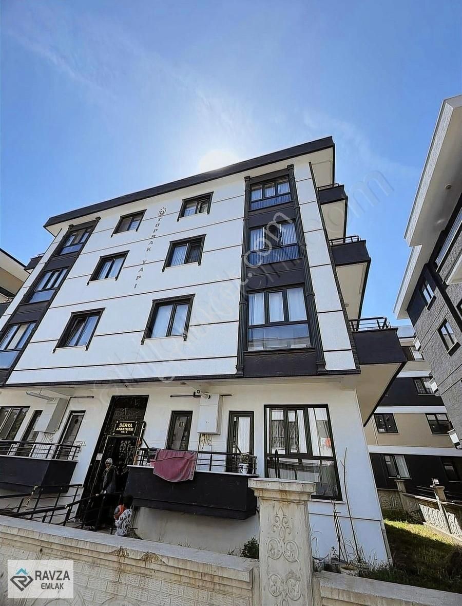 Ravza Emlak'tan Satılık Sultaniye Mah Girişinde Arakat 2+1 Daire