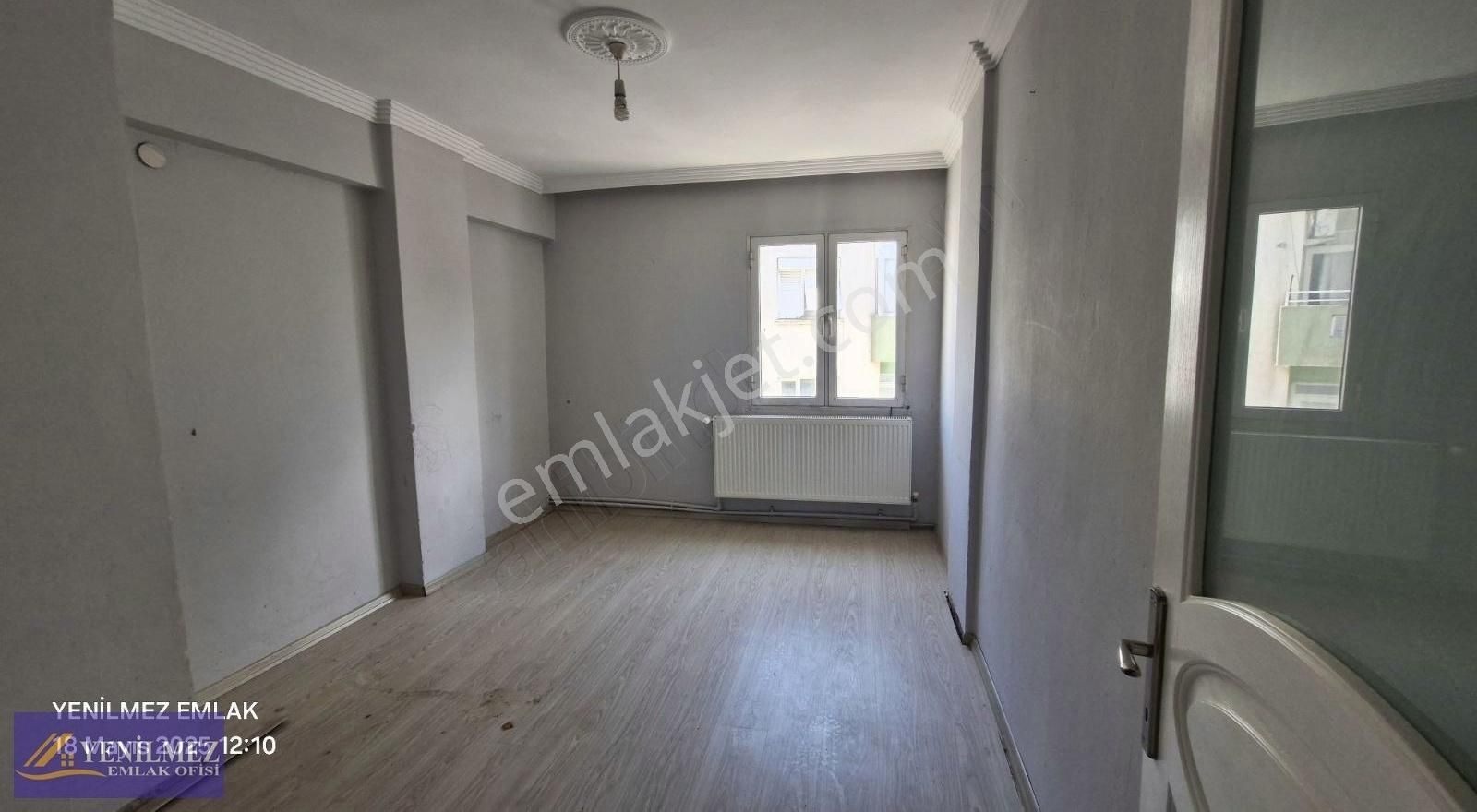 Yenilmez Emlak Ofisinden Satılık Ara Kat Daire
