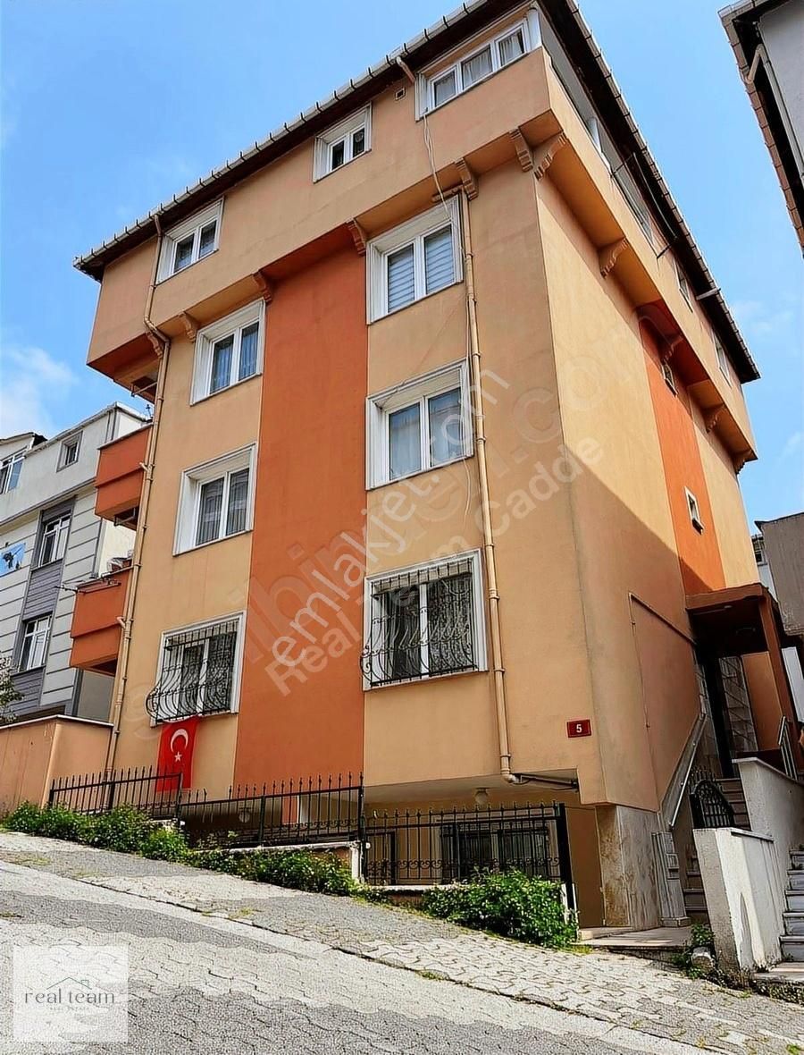 Satılık 2+1 Bahçe Katı Daire - Kayışdağı Ataşehirde