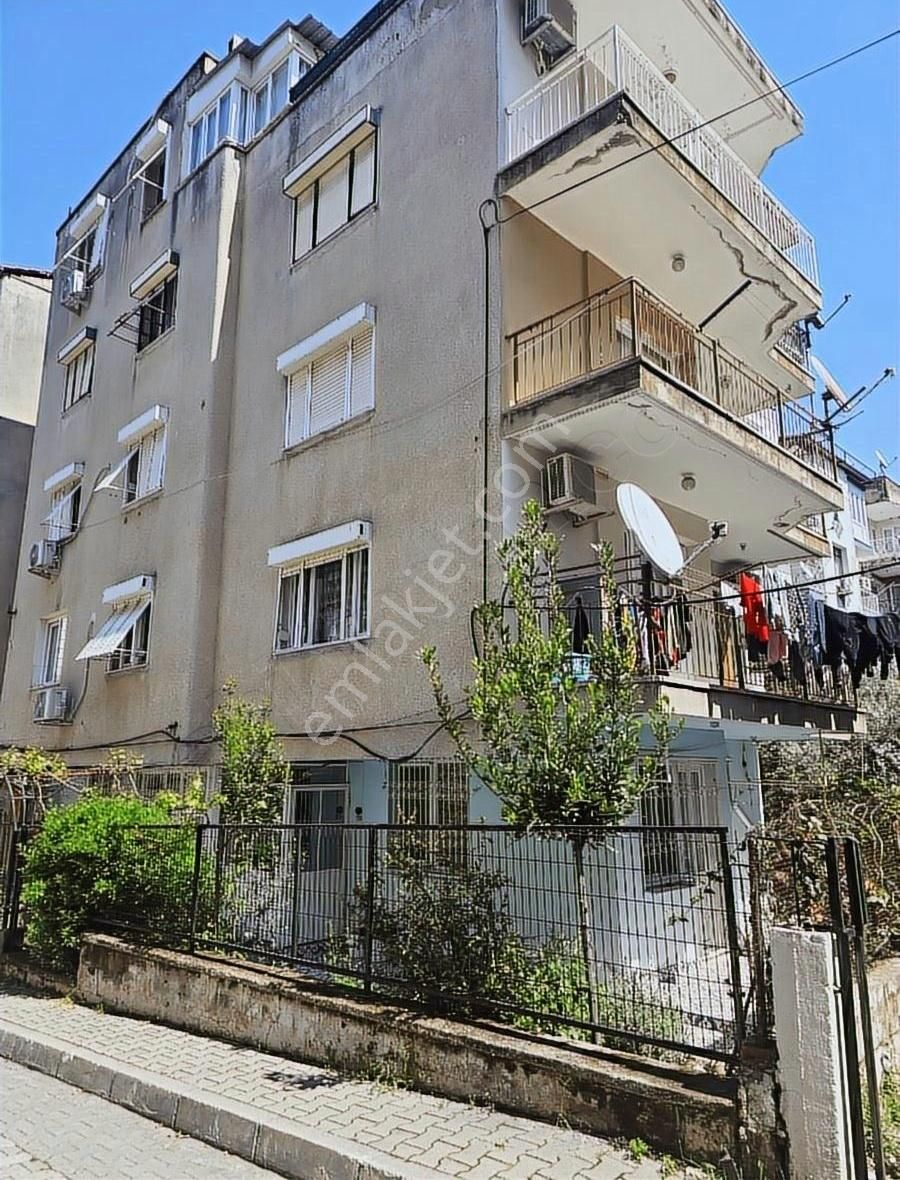 Tire Arslan Emlaktan Hükümet Binası Yakını Satılık Daire