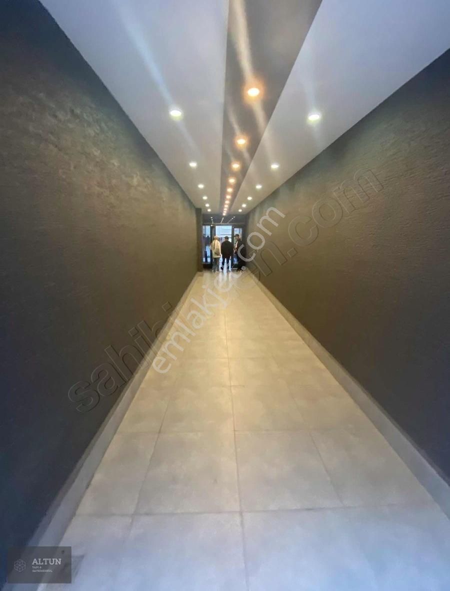 Merkez Mah Site İçinde 2+1 130 M2 Satılık Ara Kat