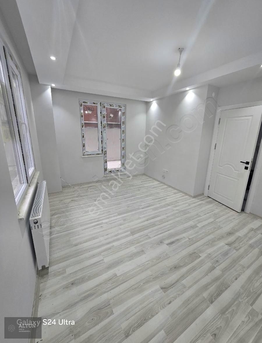 Denizköşklerde Satılık Sıfır Otoparklı 80m2 Ön Cephe Bahçe Kat