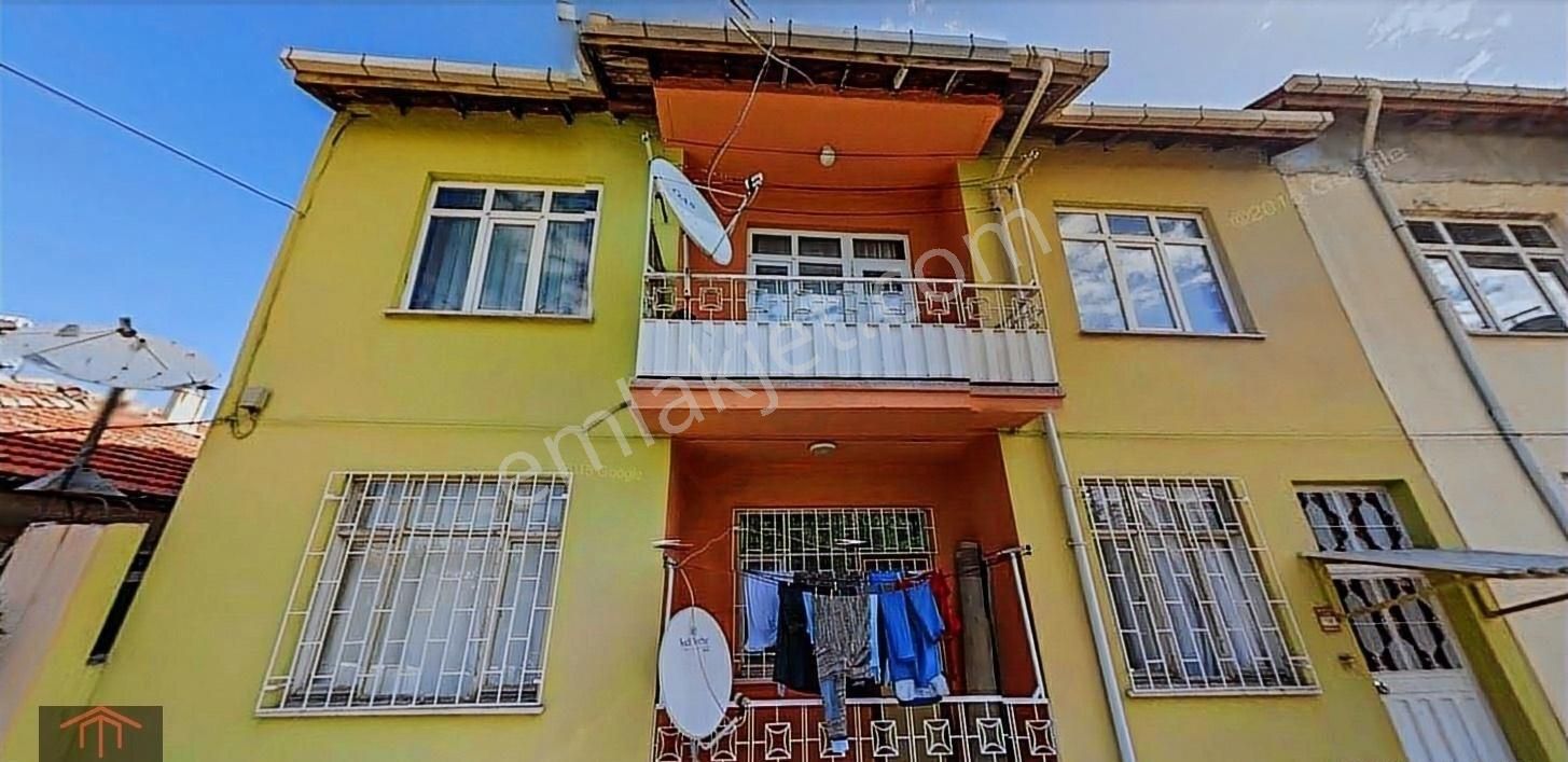 Kurtuluş'tan Suluova Ata Mh'de Satılık İki Katlı Müstakil Ev