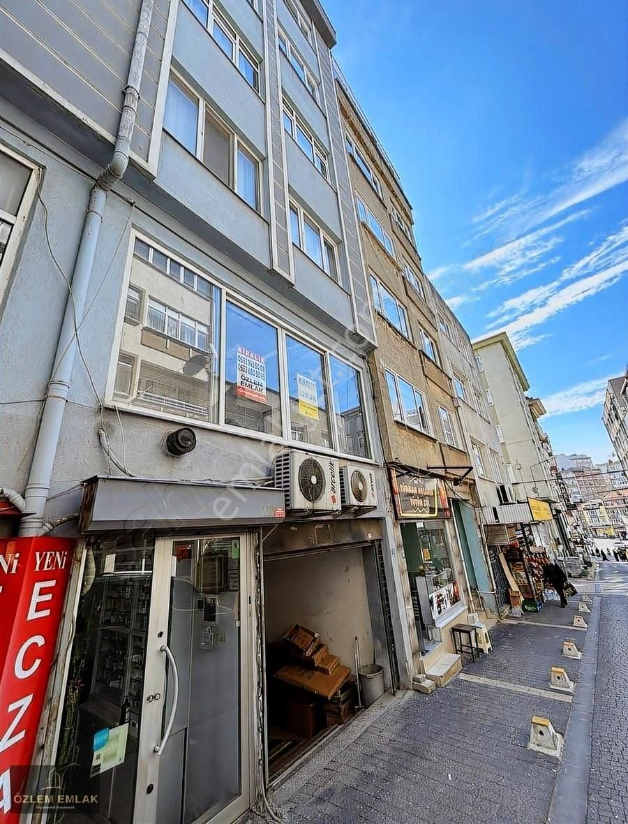 Bandırma Günaydın Mahallesinde 65 M2 Her İş İçin Uygun İşyeri