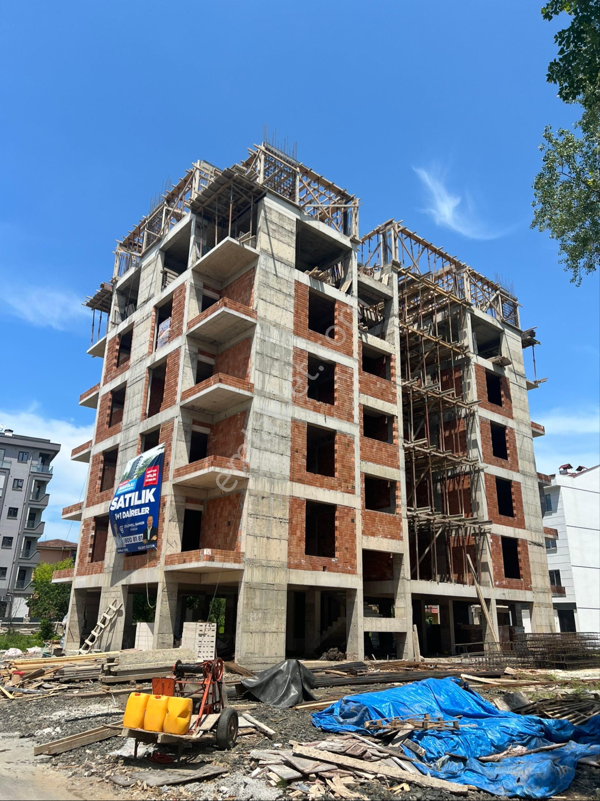 Cumhuriyet Mahallesinde Elden Ödeme Seçenekleriyle Satılık 1+1 Daireler