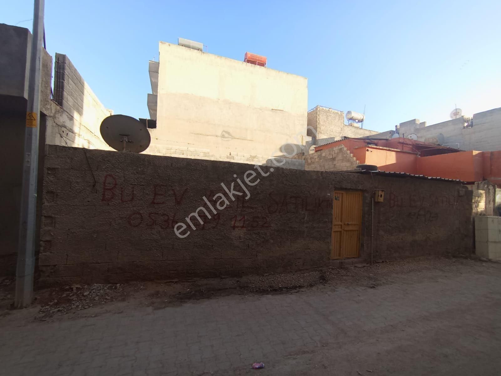 Demokrasi Mahallesi Satılık Avlulu Ev