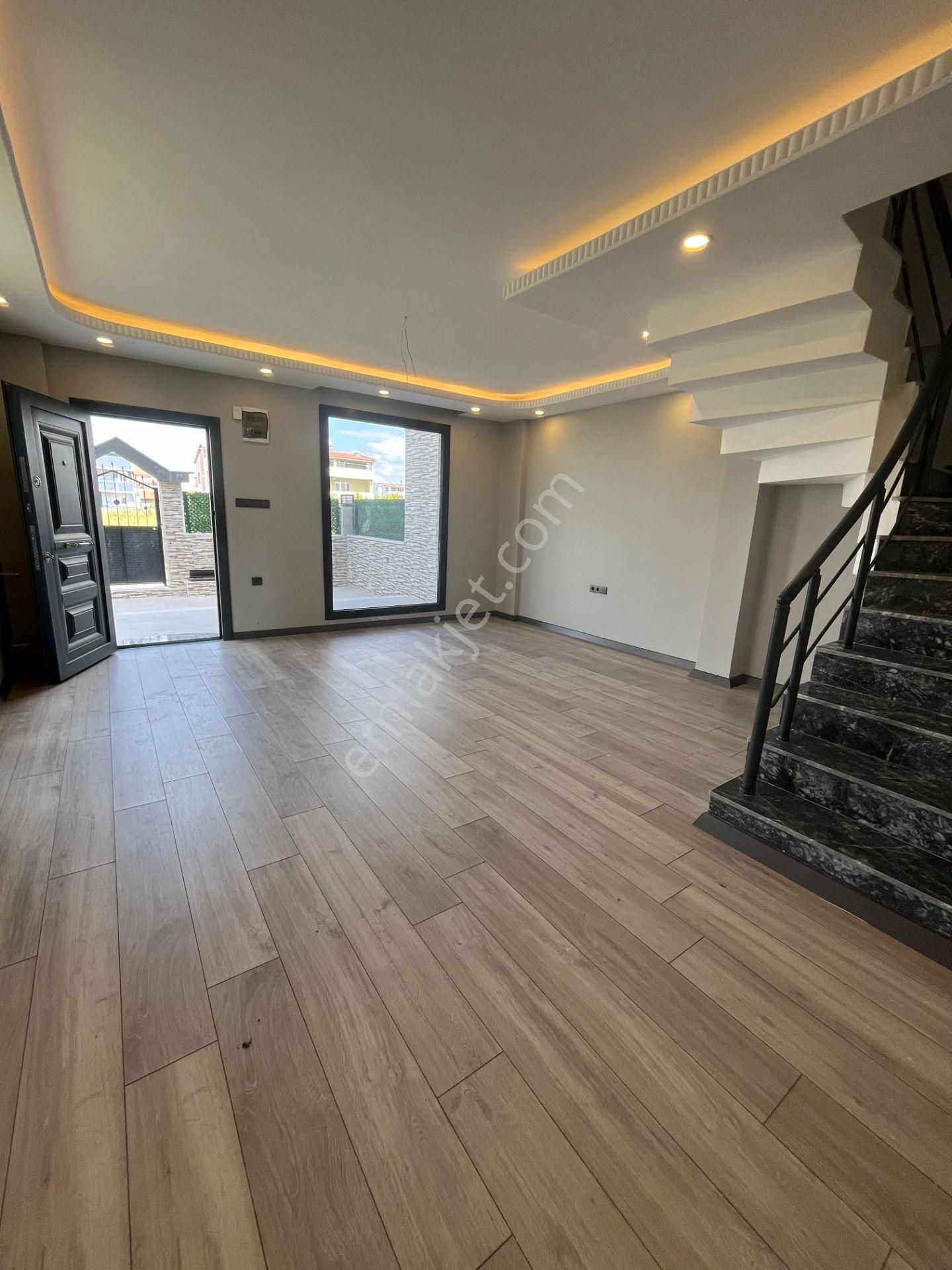 Ata Gayrimenkul'den 4+1 Merkeze Yakın Lüks Villa - Görsel 8