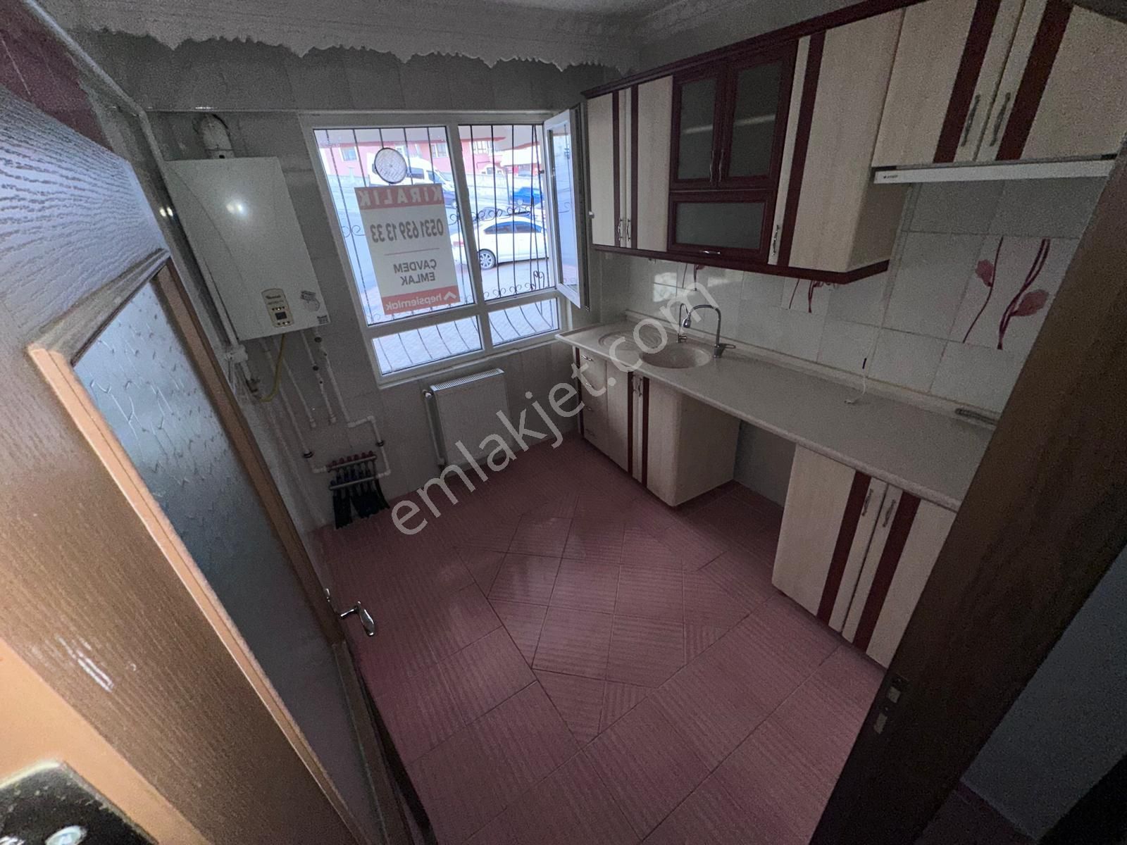 Keçiören Osmangazide Toplu Taşımaya Okula Markete Cok Yakın Asansörlü 3+1 Kiralık Daire!!!