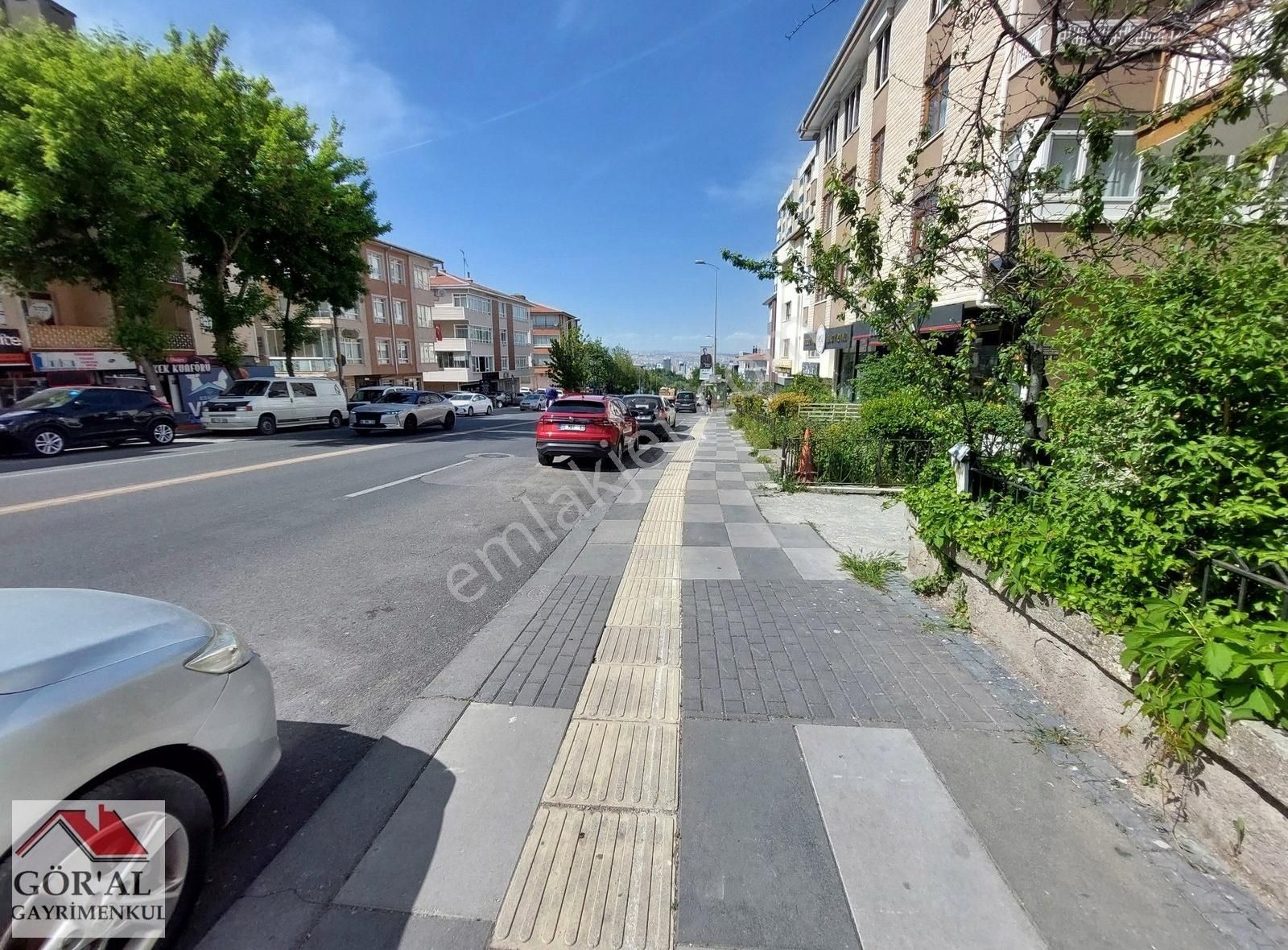 Göral Emlak Dikmen Caddesi Üzerin De Polis Evi Yanı 1+1 Ön Cephe