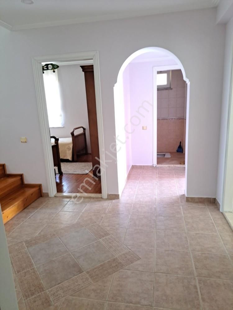 Kemerburgaz Göktürk Ağaçlı Köyünde Kiralık Villa