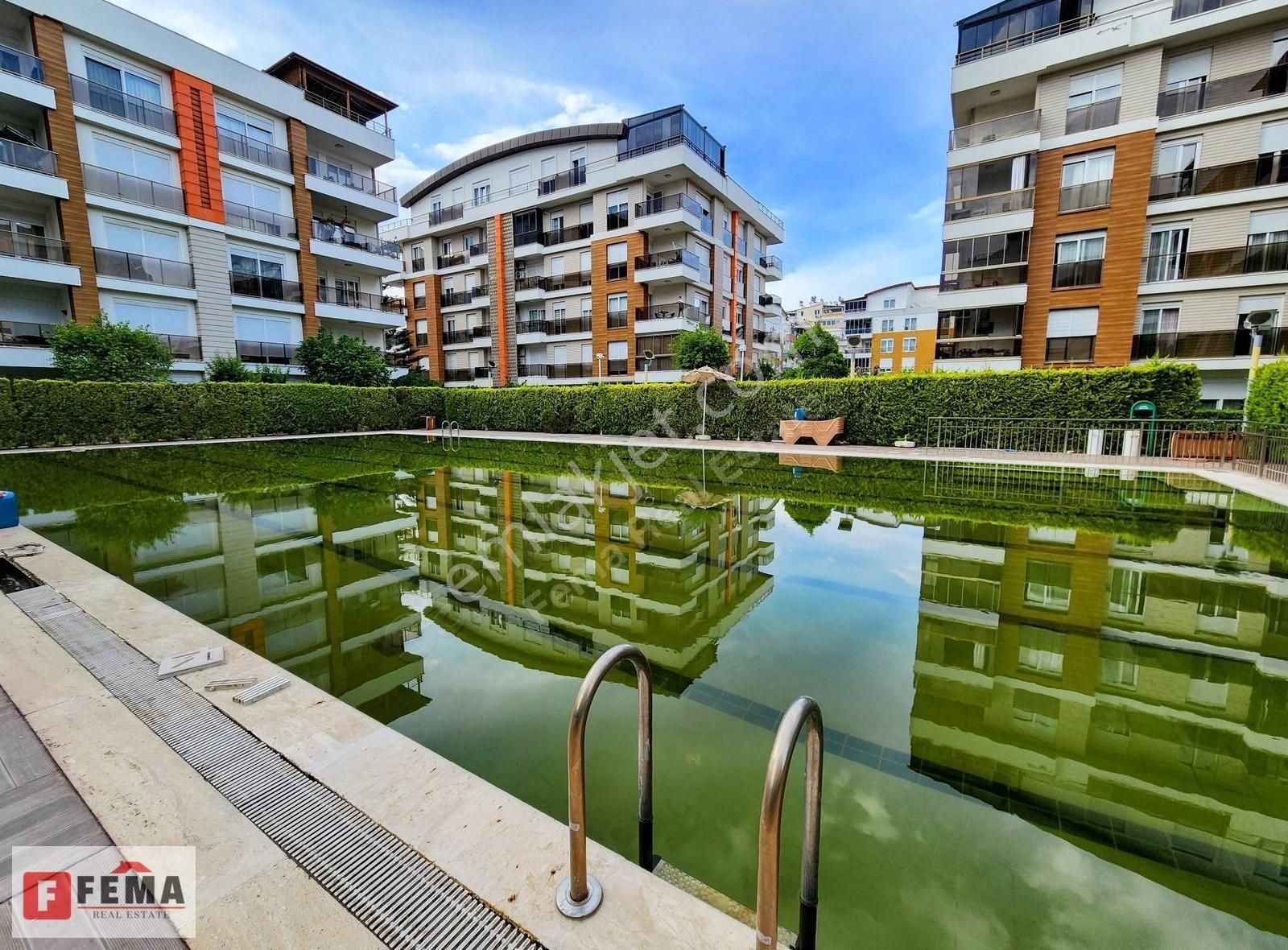 Limanda Lüks Site İçinde Satılık 3+1 Dubleks - For Sale