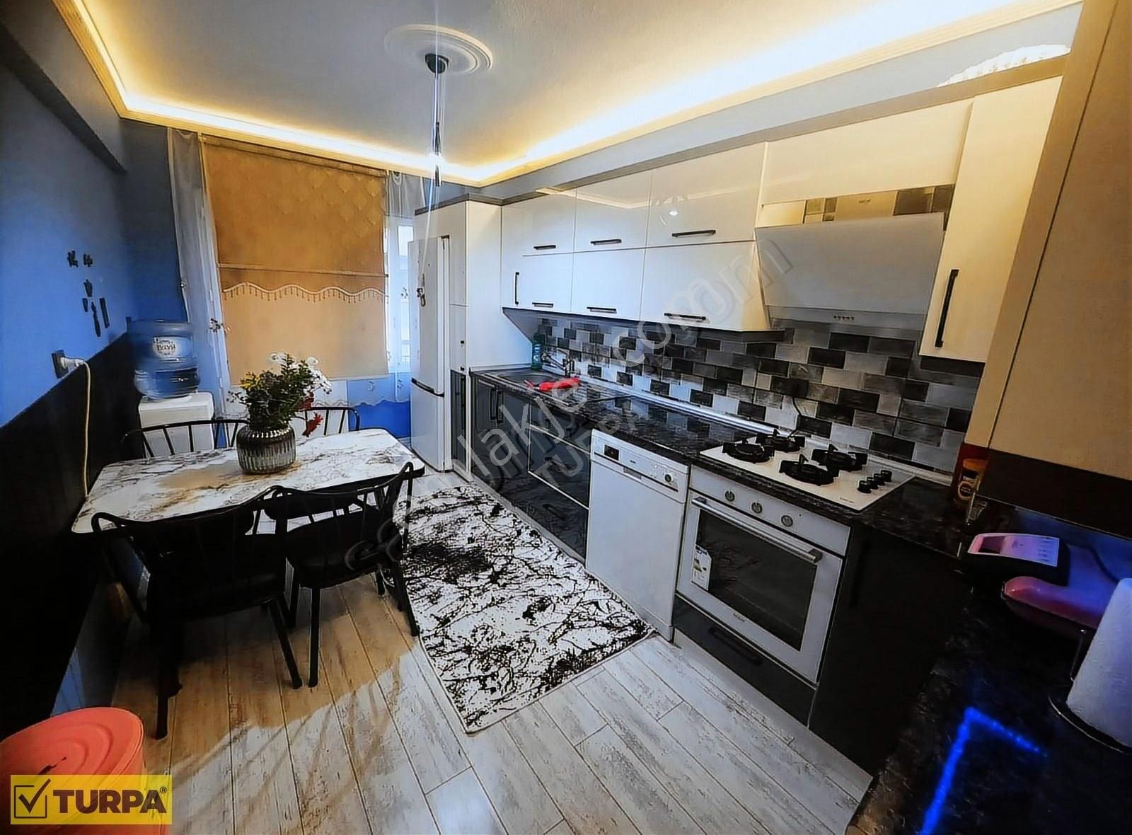 Karabaglar Salih Omurtak Mh Satılık Daire