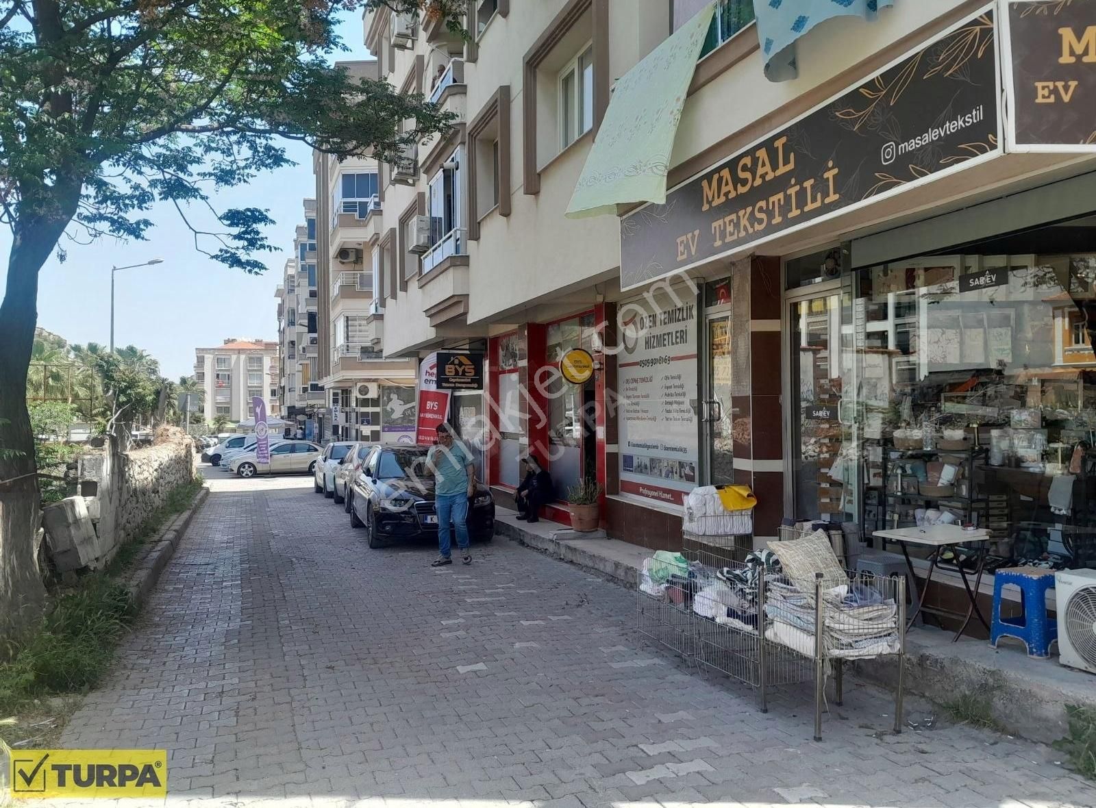 Turpa 'dan Sevgi Yolu Cepheli Kiralık Dükkan