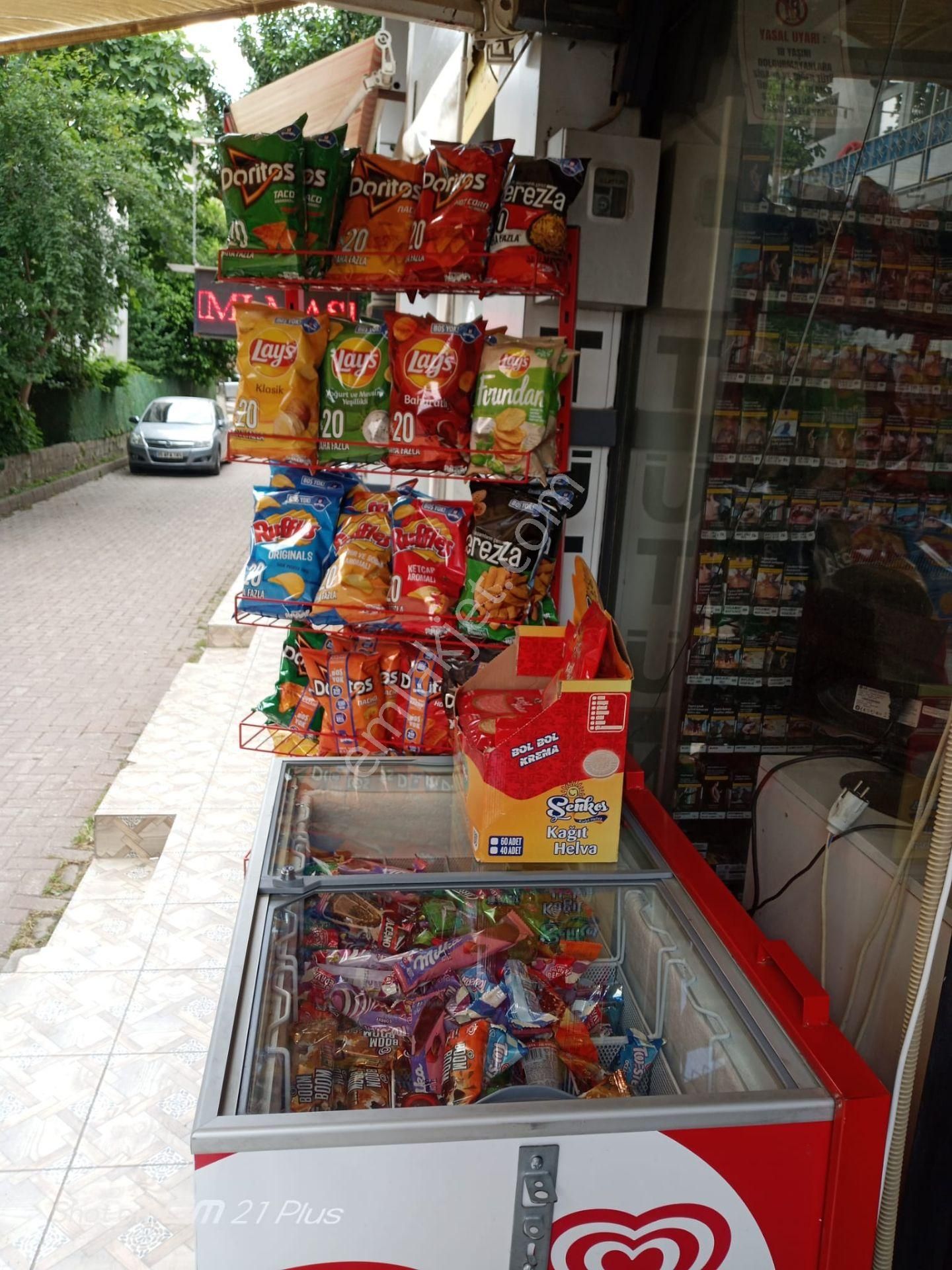 Gölcük Merkezde,devren Satılık Tekel Büfe,kent Kart Dolum Merkezi,fırsat Ekmek Teknesi.
