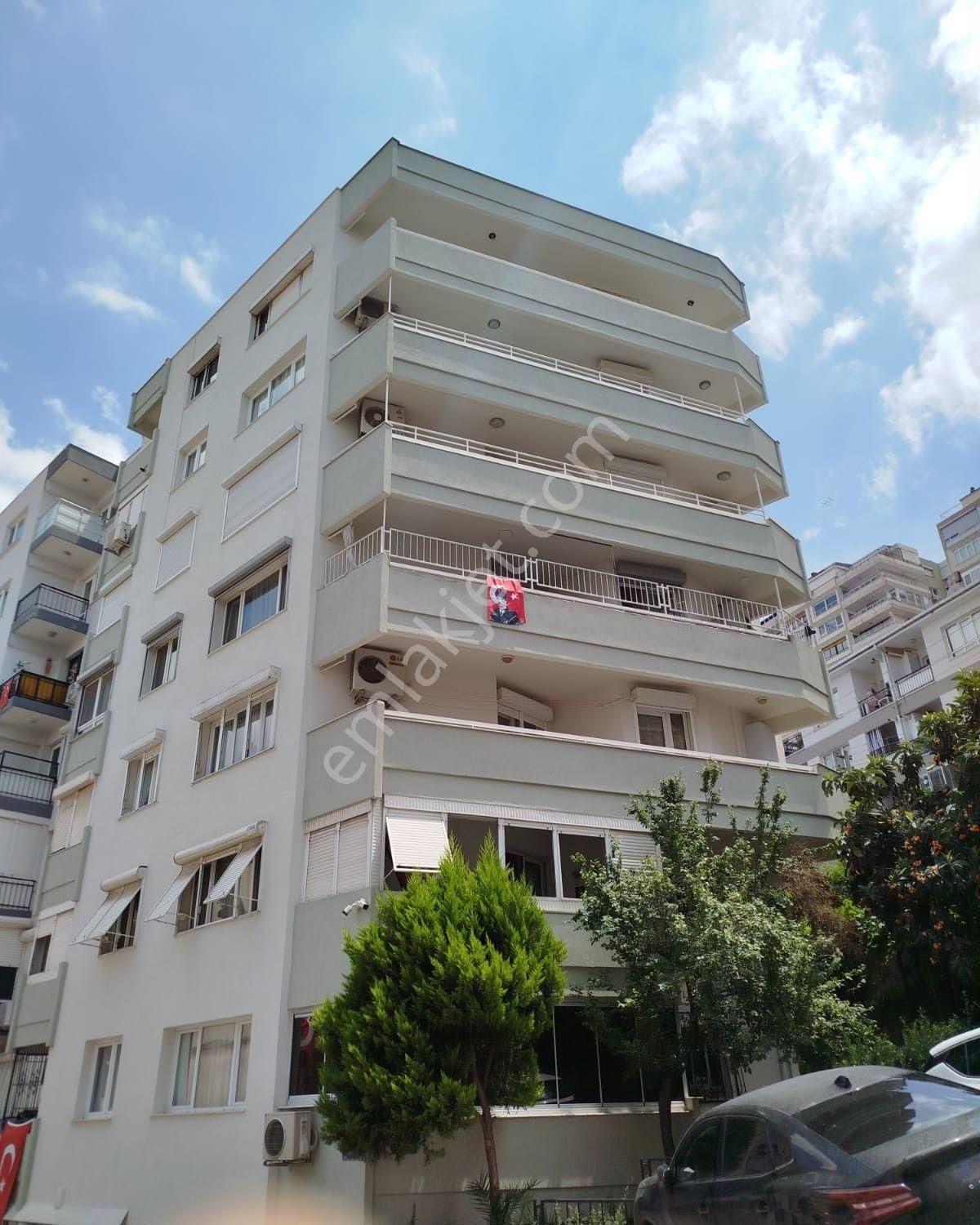 Göztepe Susuzdede Parkı Yanında 2+1
