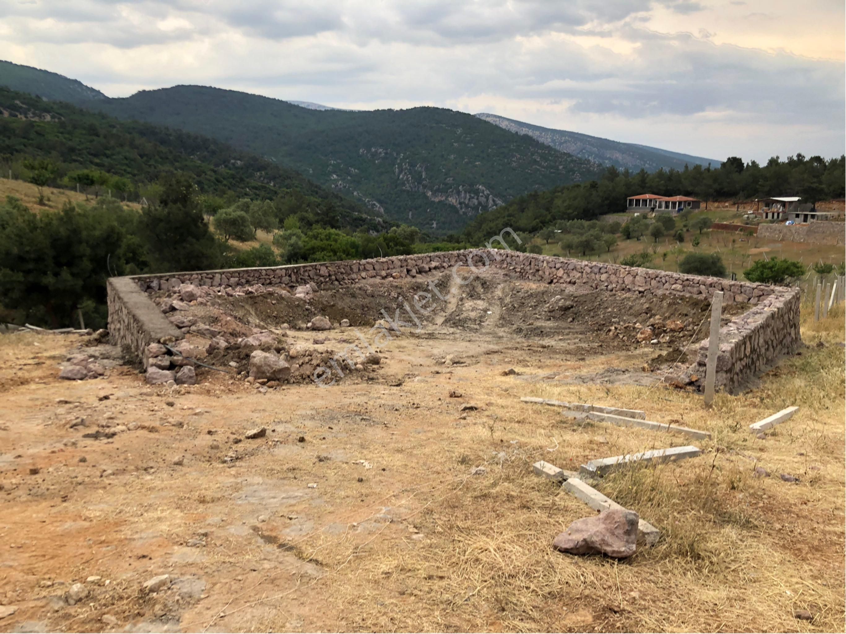 Damlacıkta Doğa İle İç İçe Manzaralı Temiz Havalı Arsa