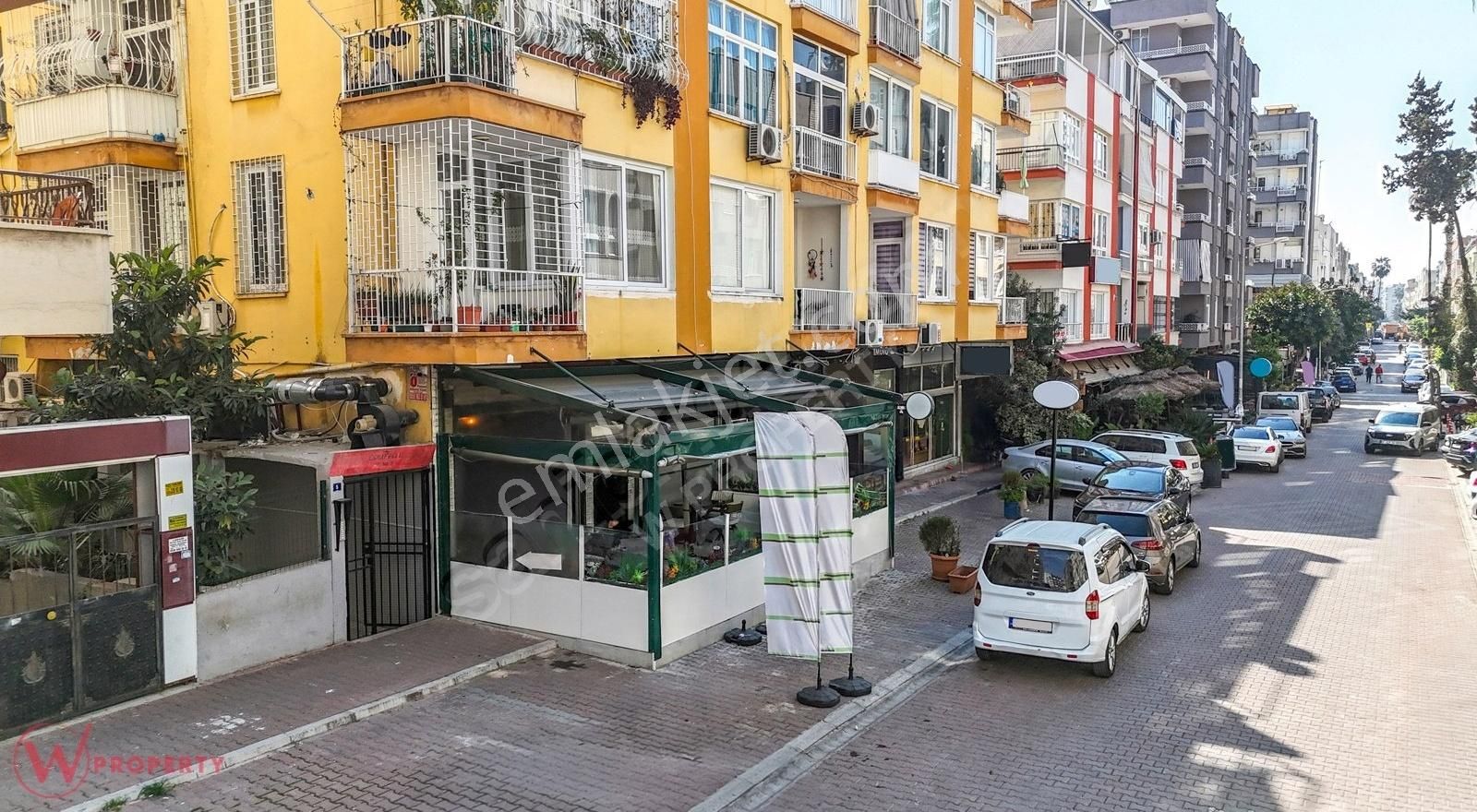 W Property Tercih Edilen Konumda Satılık Cafe/restoran