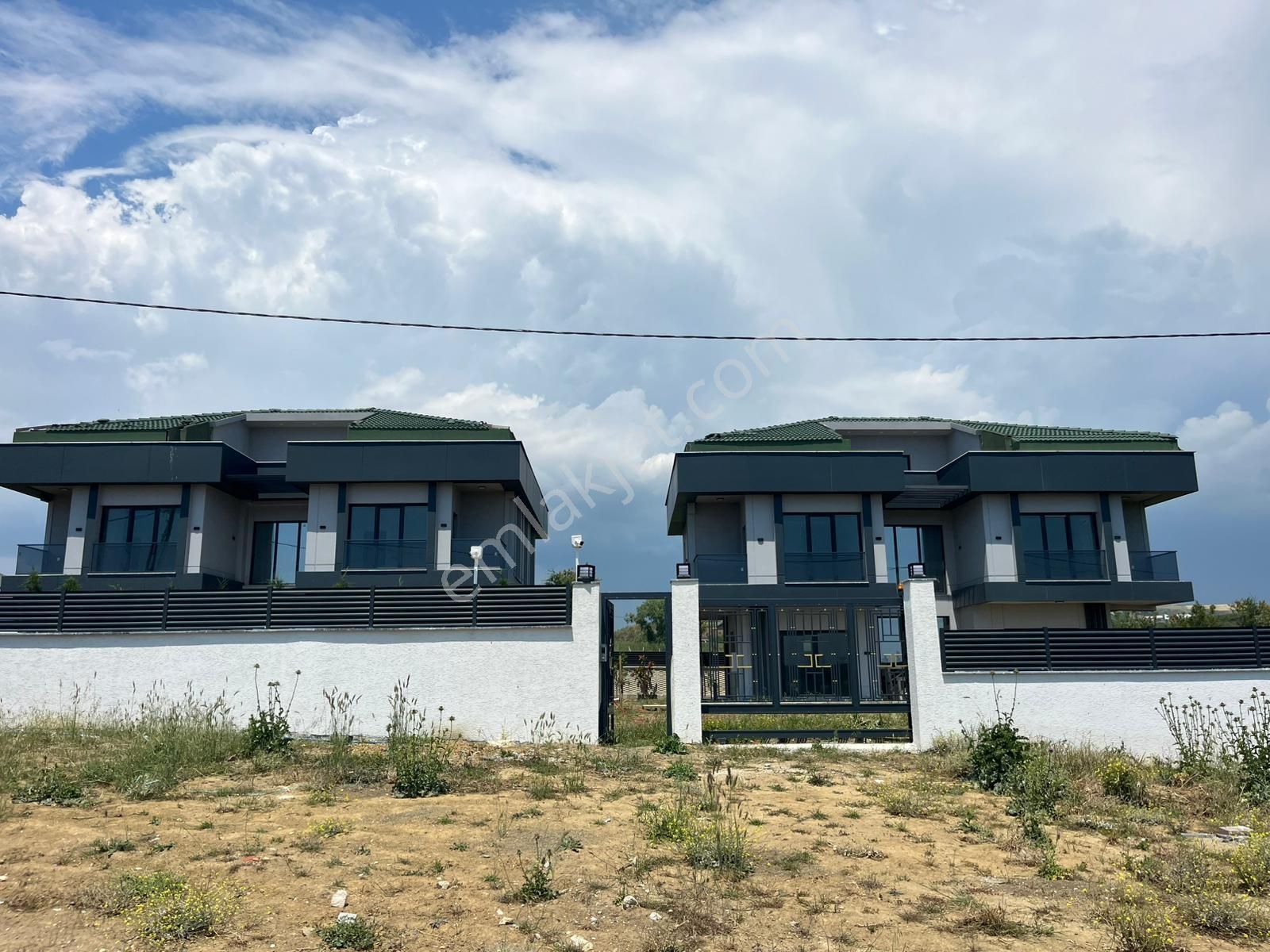 Büyükçekmece Celaliye De 7+1 Geniş Aileler İçin İdeal Villa