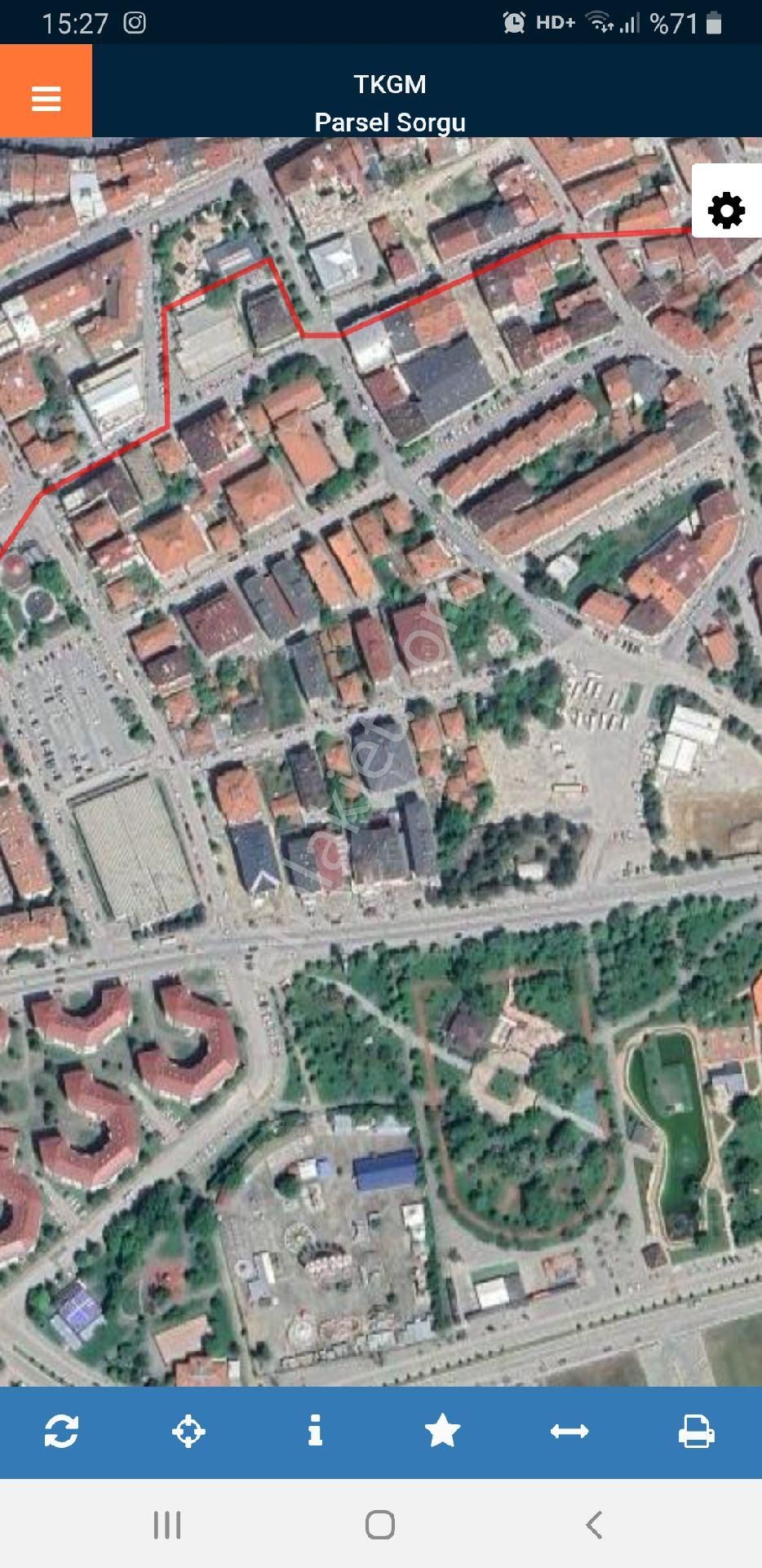 Karaçayır Mh.de 700m2 Bodrum +5 Kat İmarlı Arsa