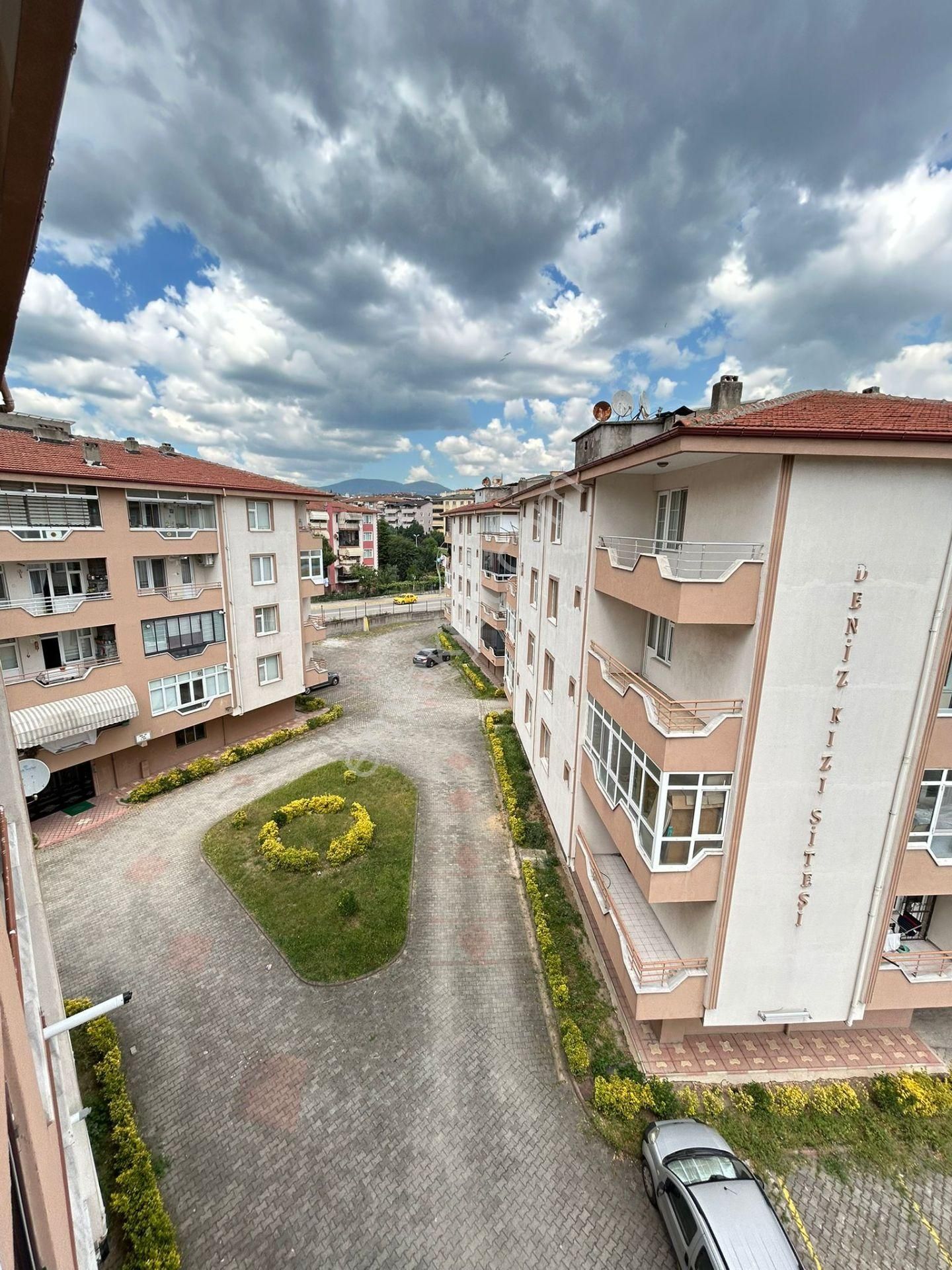 Manzara, Konum, Konfor: Denizkızı Sitesi’nde Eşsiz 3+1 Daire!