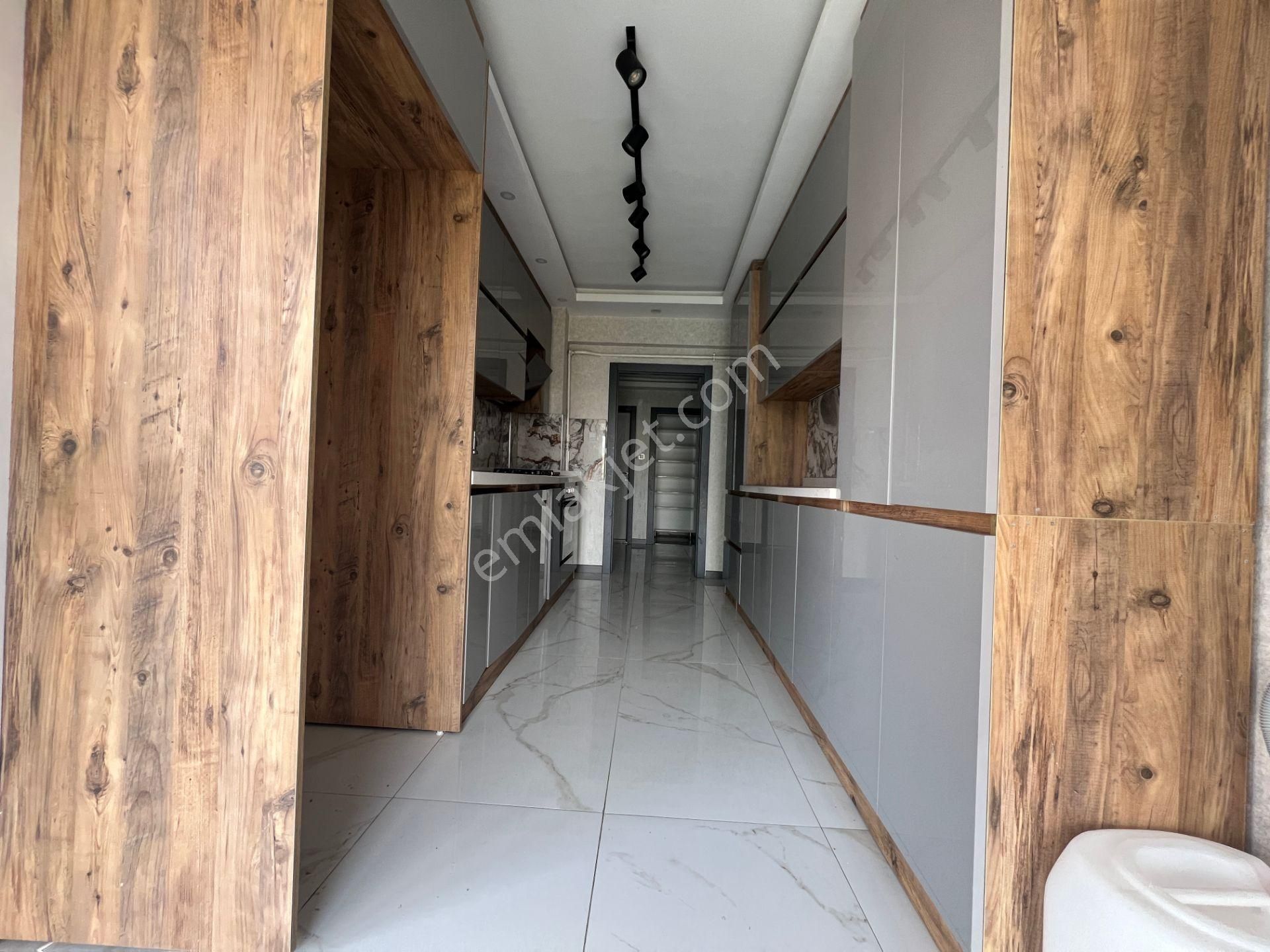 Sincan Osmanlı Mah 3.arakat Salon Bagımsız Ebeveyn Banyolu Daire